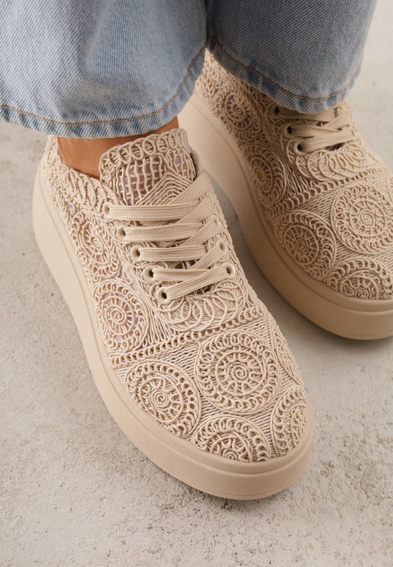 Beżowe Sneakersy z Plecionki na Grubej Podeszwie w Stylu Boho Dacara