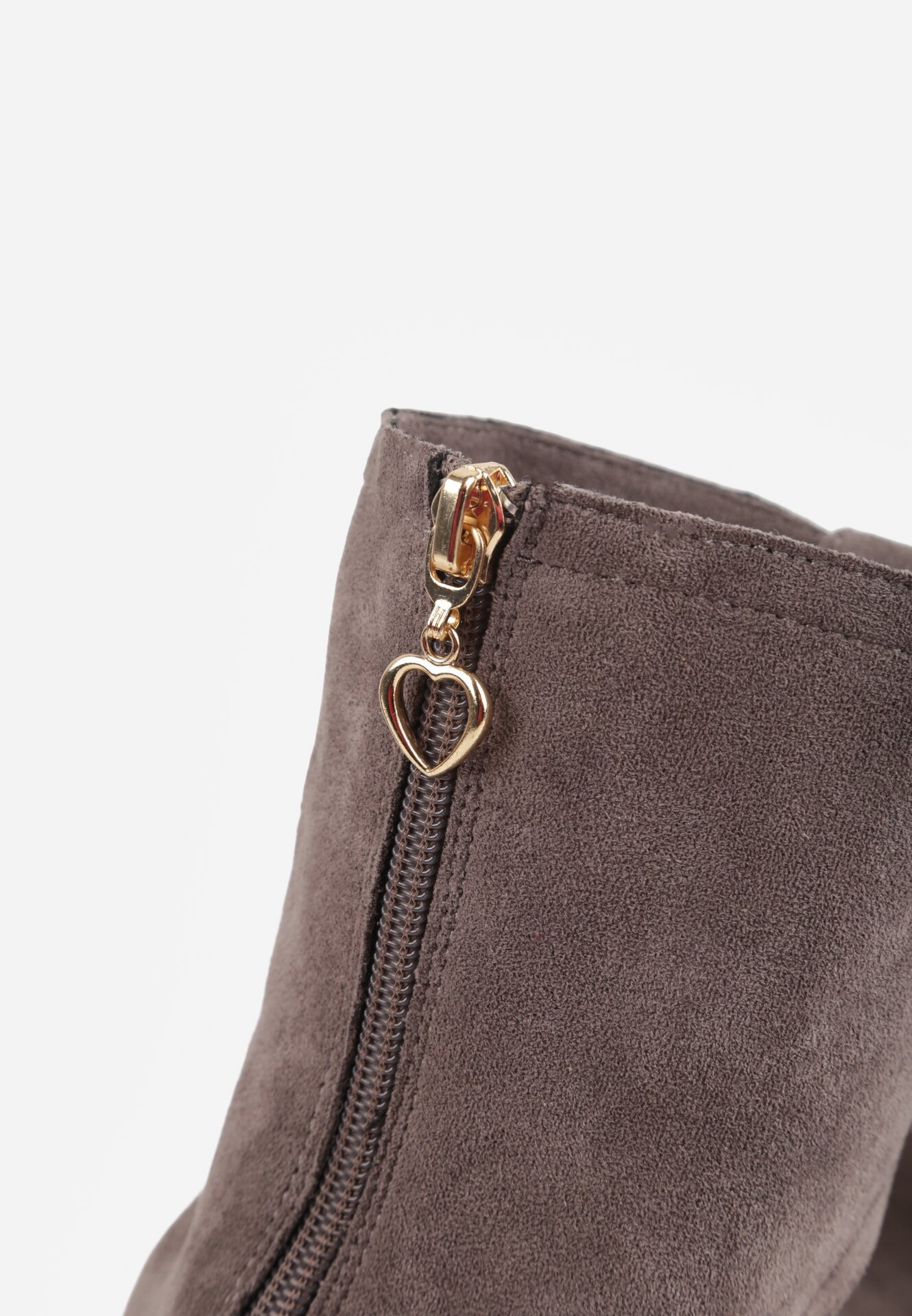 Szare Sandały w Stylu Botków z Ozdobną Klamrą Theaneasi