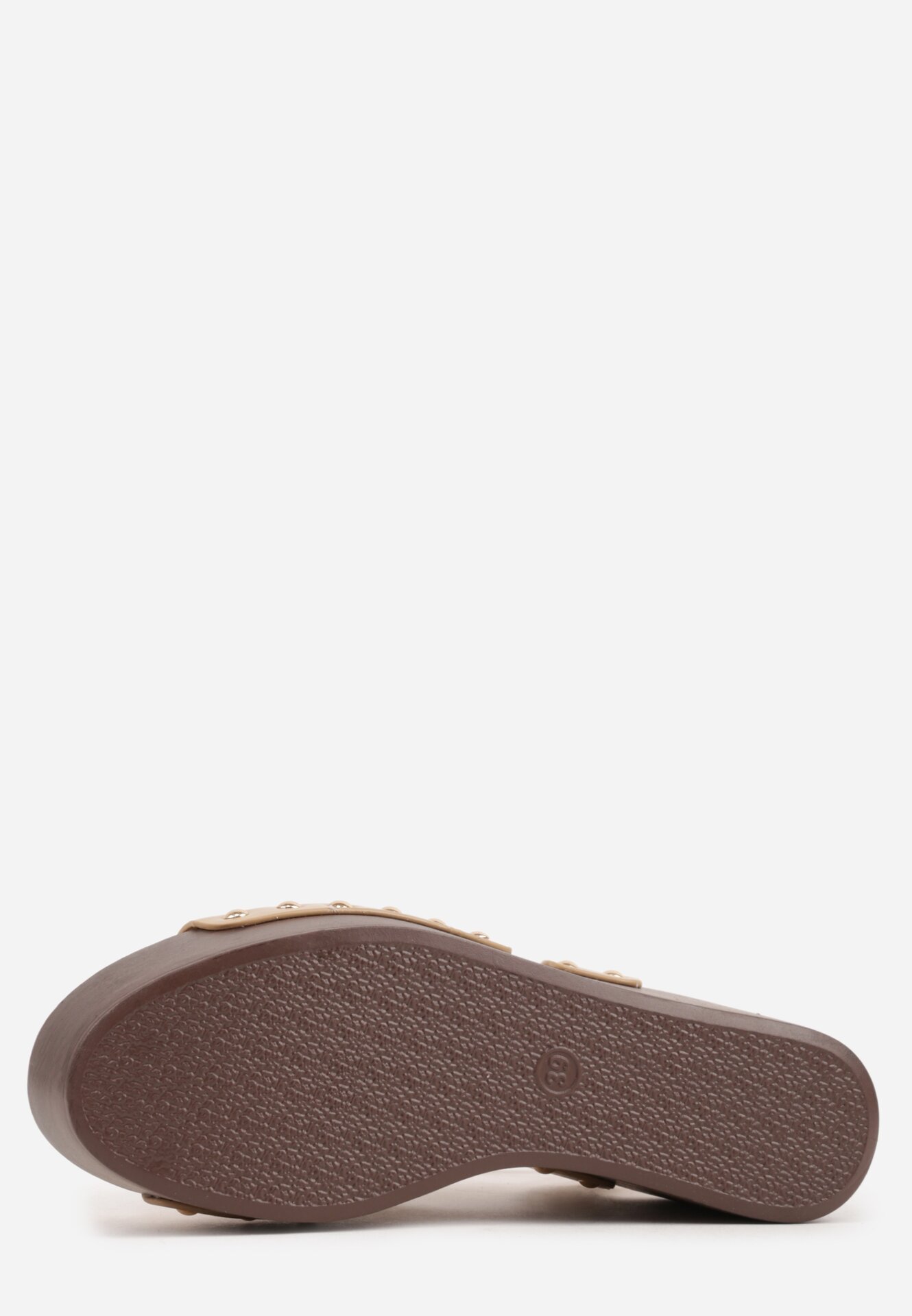 Ciemnobeżowe Sandały na Koturnie i Platformie Ozdobione Nitami Rhethe