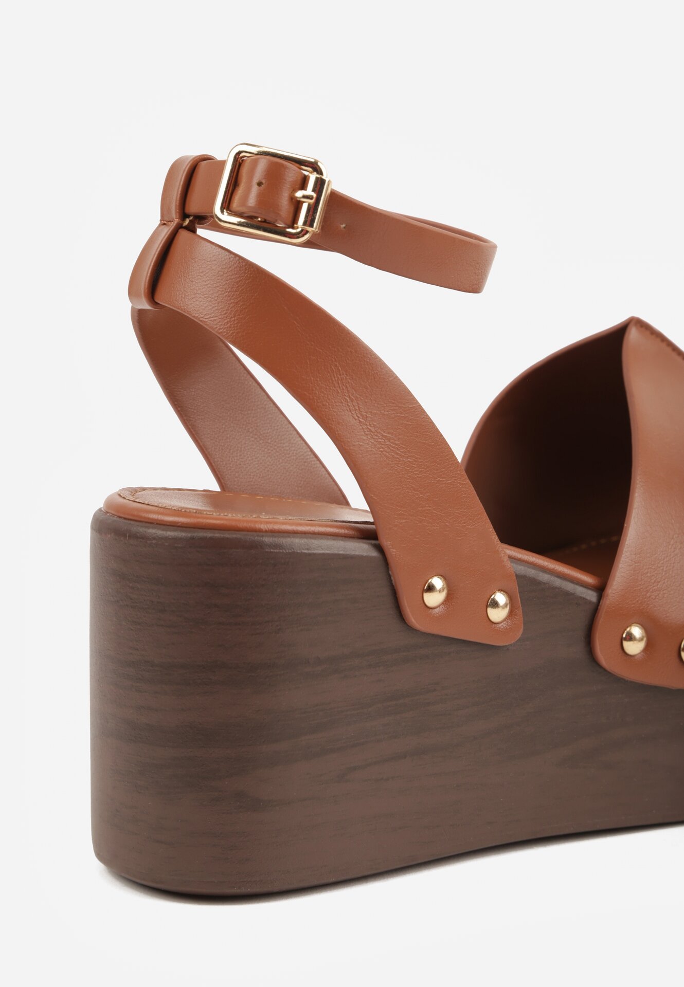 Brązowe Sandały na Koturnie i Platformie Ozdobione Nitami Rhethe