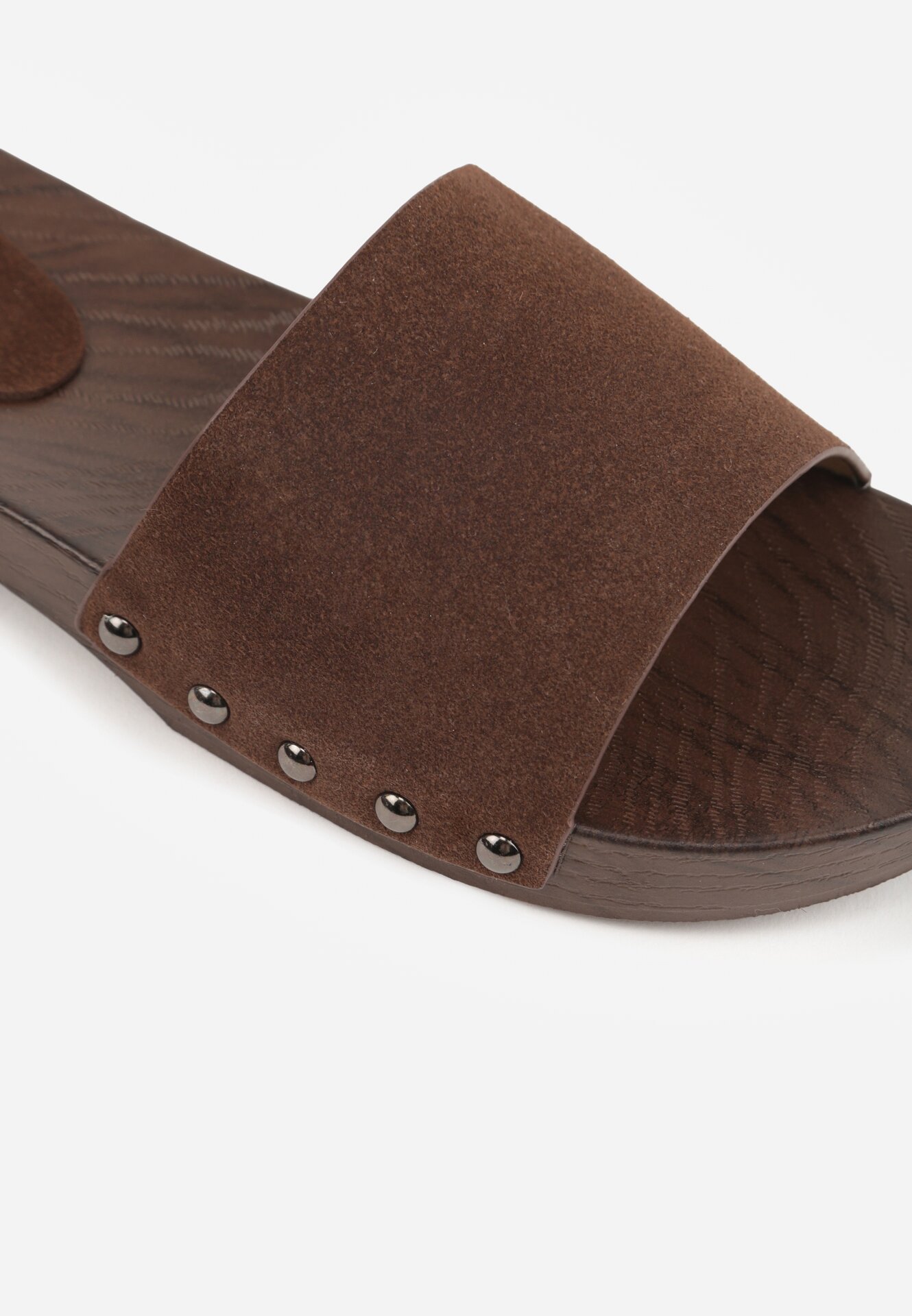 Brązowe Klapki Ozdobione Nitami Thronisei