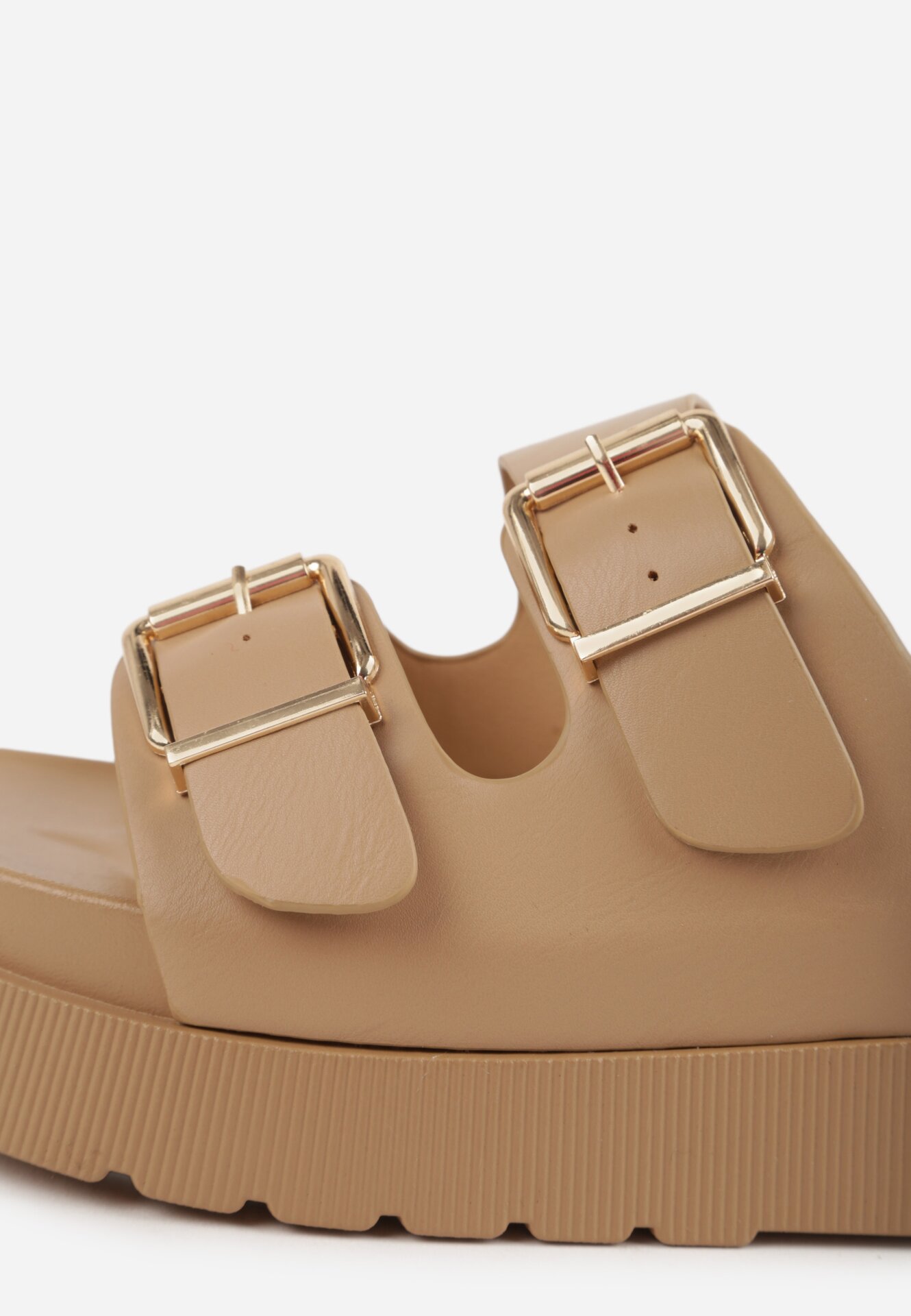 Ciemnobeżowe Klapki na Grubej Podeszwie z Dwoma Klamrami Xenienne