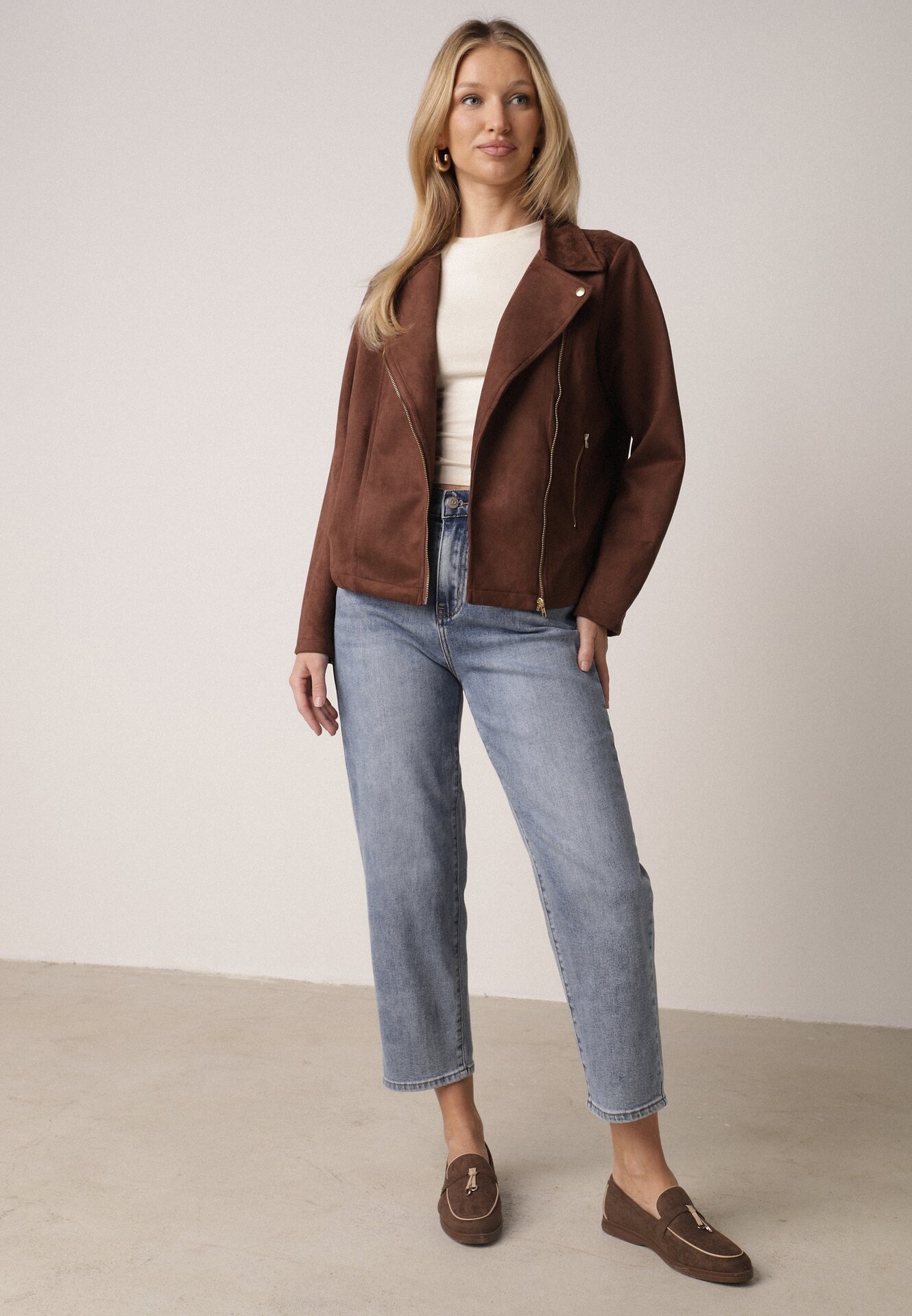 Niebieskie Jeansy z Bawełną o Kroju Mom Fit z Wysokim Stanem Kallis