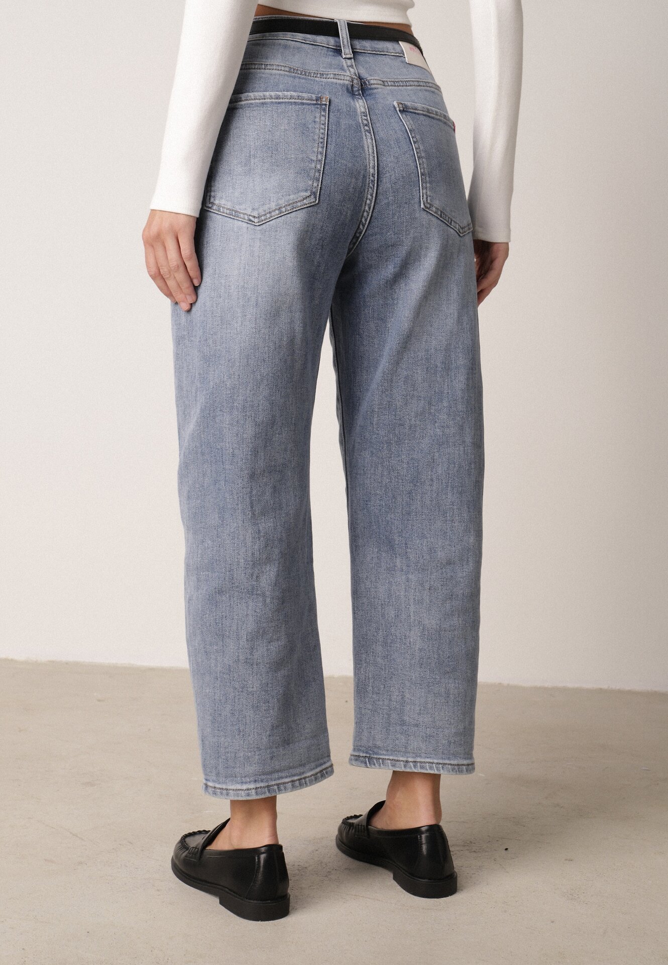 Niebieskie Jeansy o Kroju Mom Fit z Bawełną i Wysokim Stanem Galon