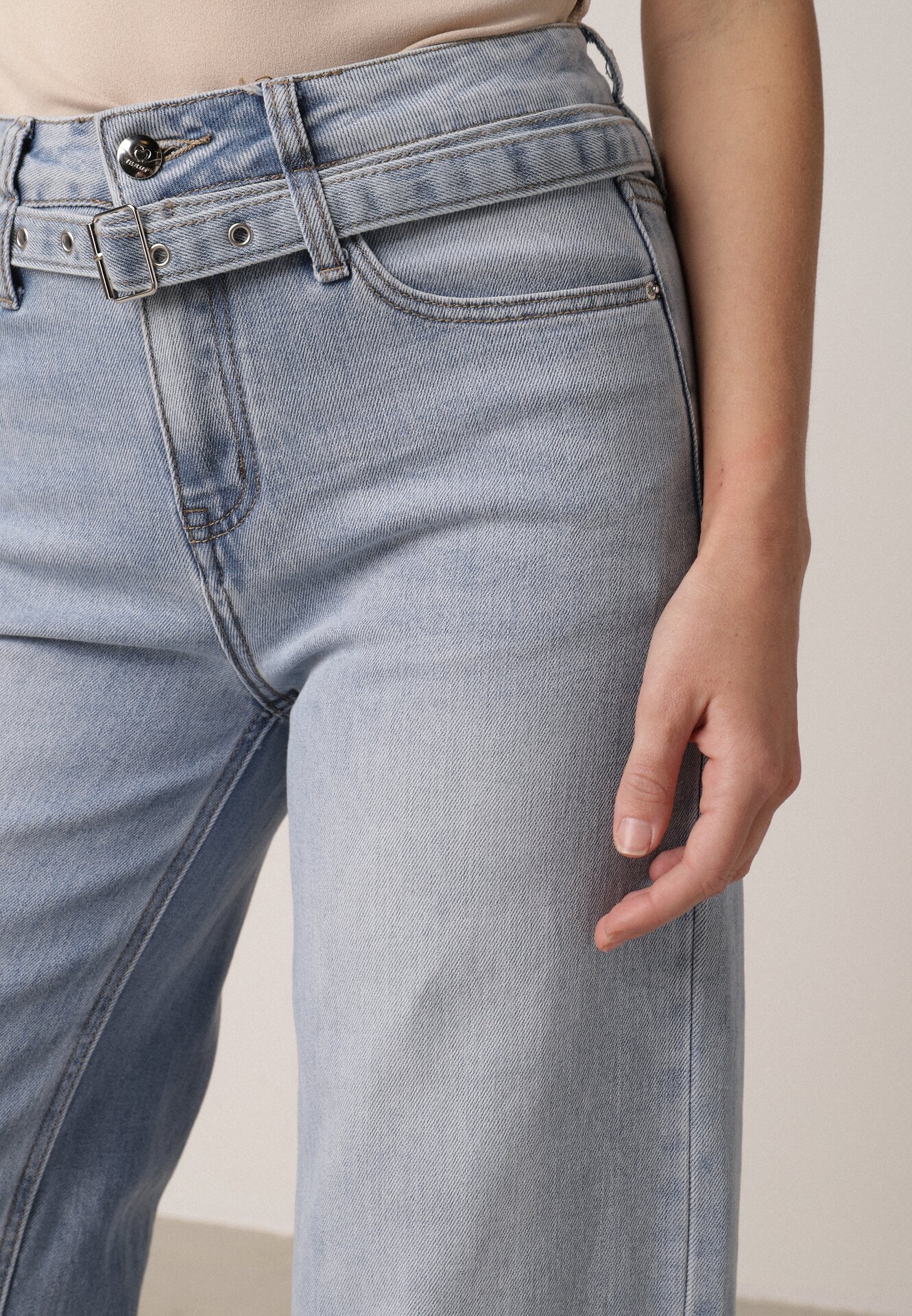 Niebieskie Szerokie Jeansy z Bawełną z Wysokim Stanem i Denimowym Paskiem Venwyn