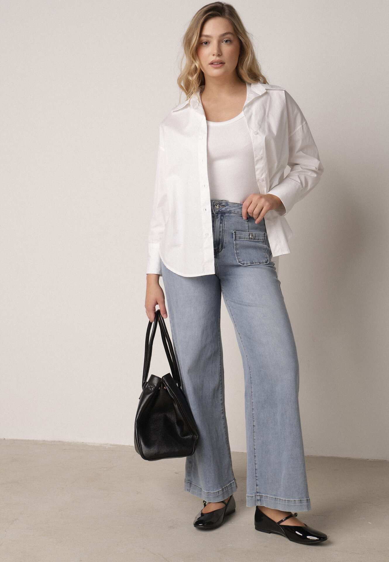 Niebieskie Jeansy Szerokie z Wysokim Stanem z Ozdobnymi Kieszonkami Phinis