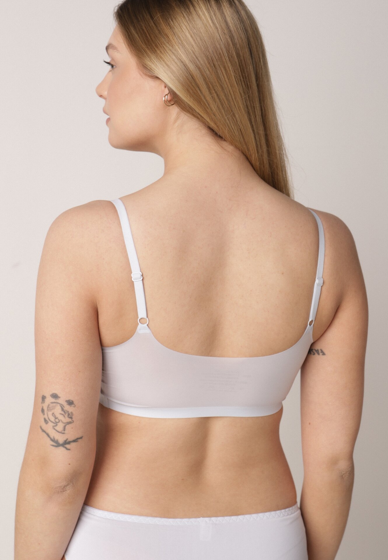 Niebieski Bezszwowy Biustonosz Bez Fiszbin z Usztywnianymi Miseczkami Leavessa