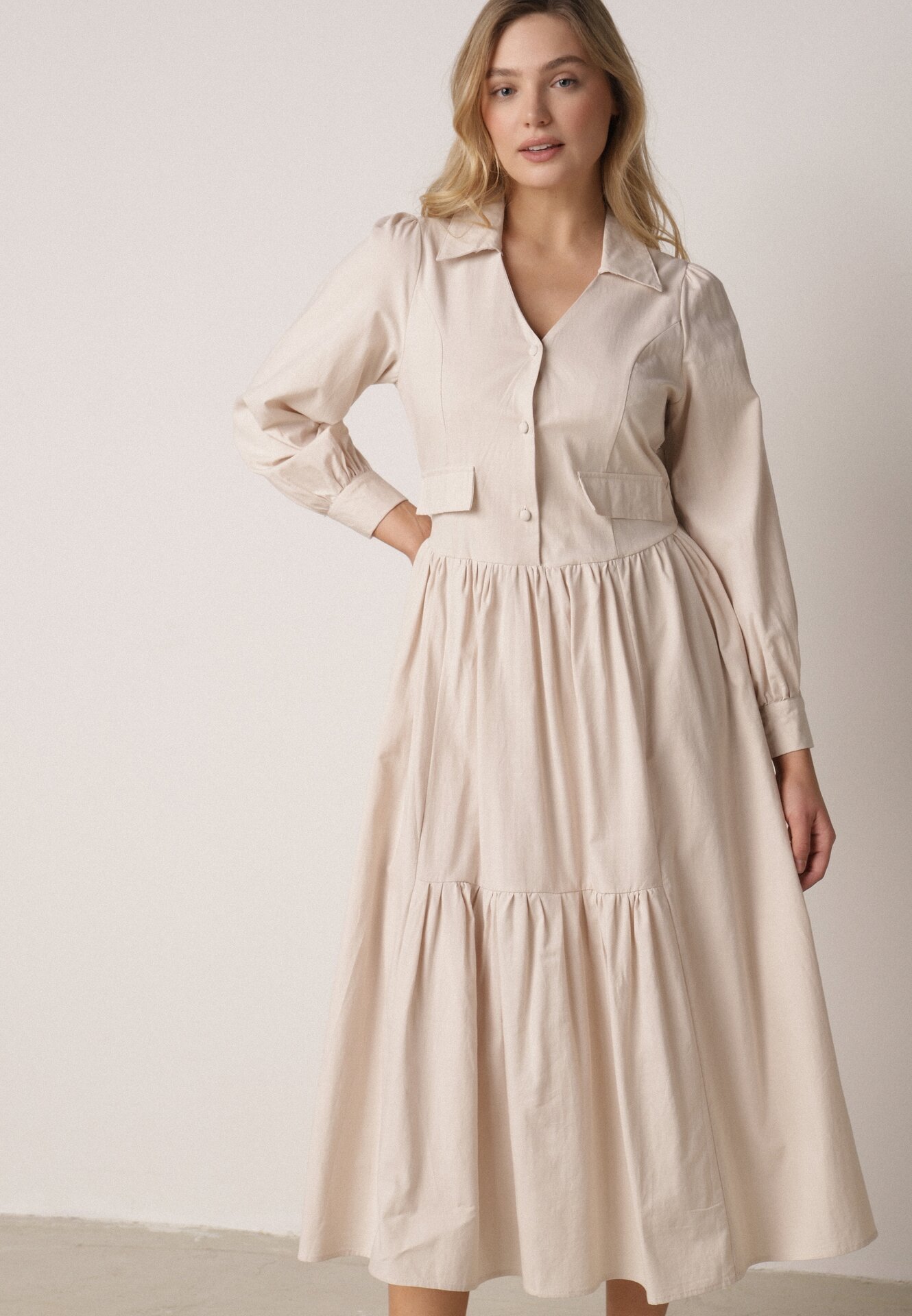 Beżowa Bawełniano-Wiskozowa Sukienka Koszulowa z Imitacją Kieszeni Biriala