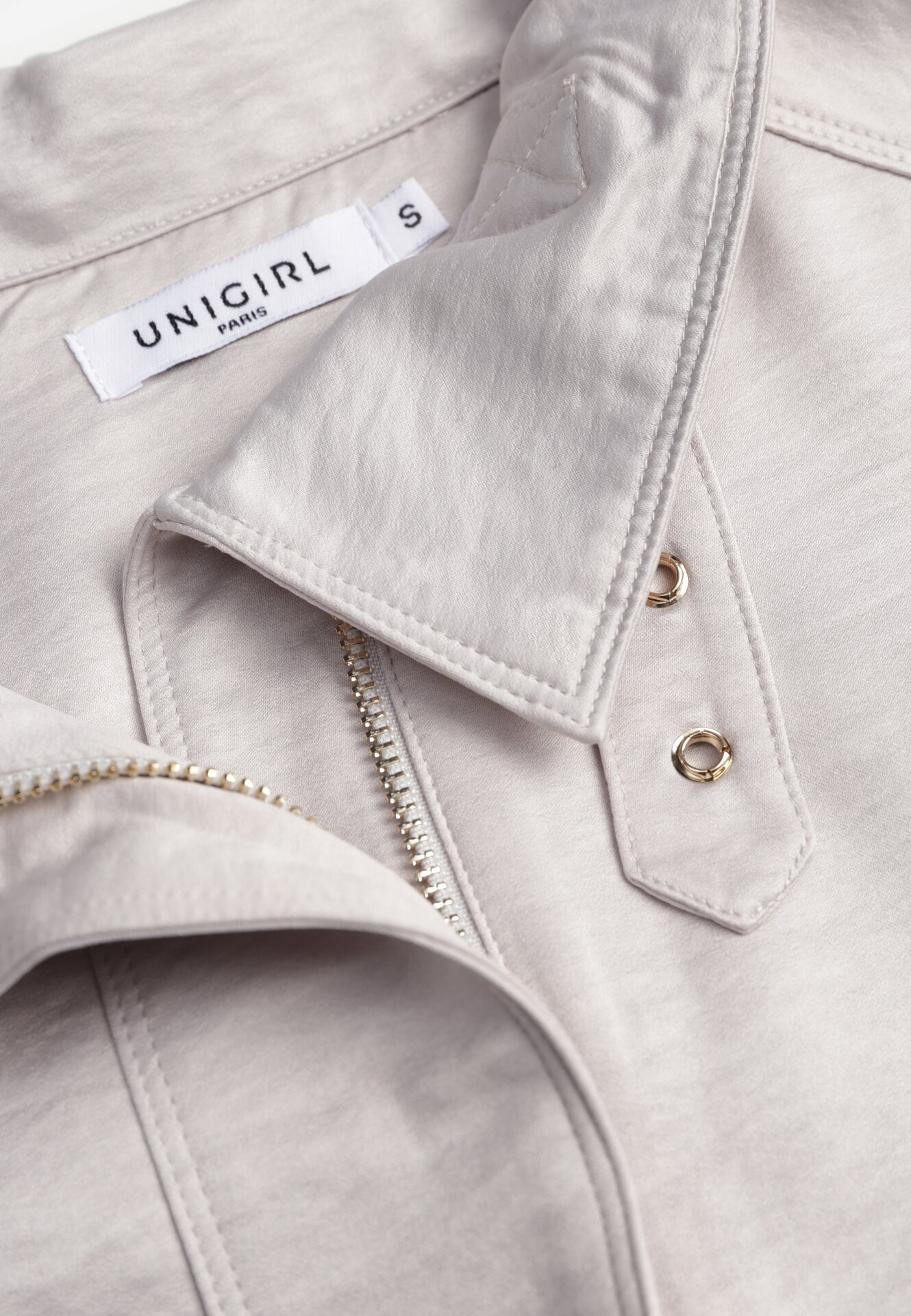 Beżowa Kurtka Typu Bomberka Ozdobiona Kołnierzykiem Tellavan