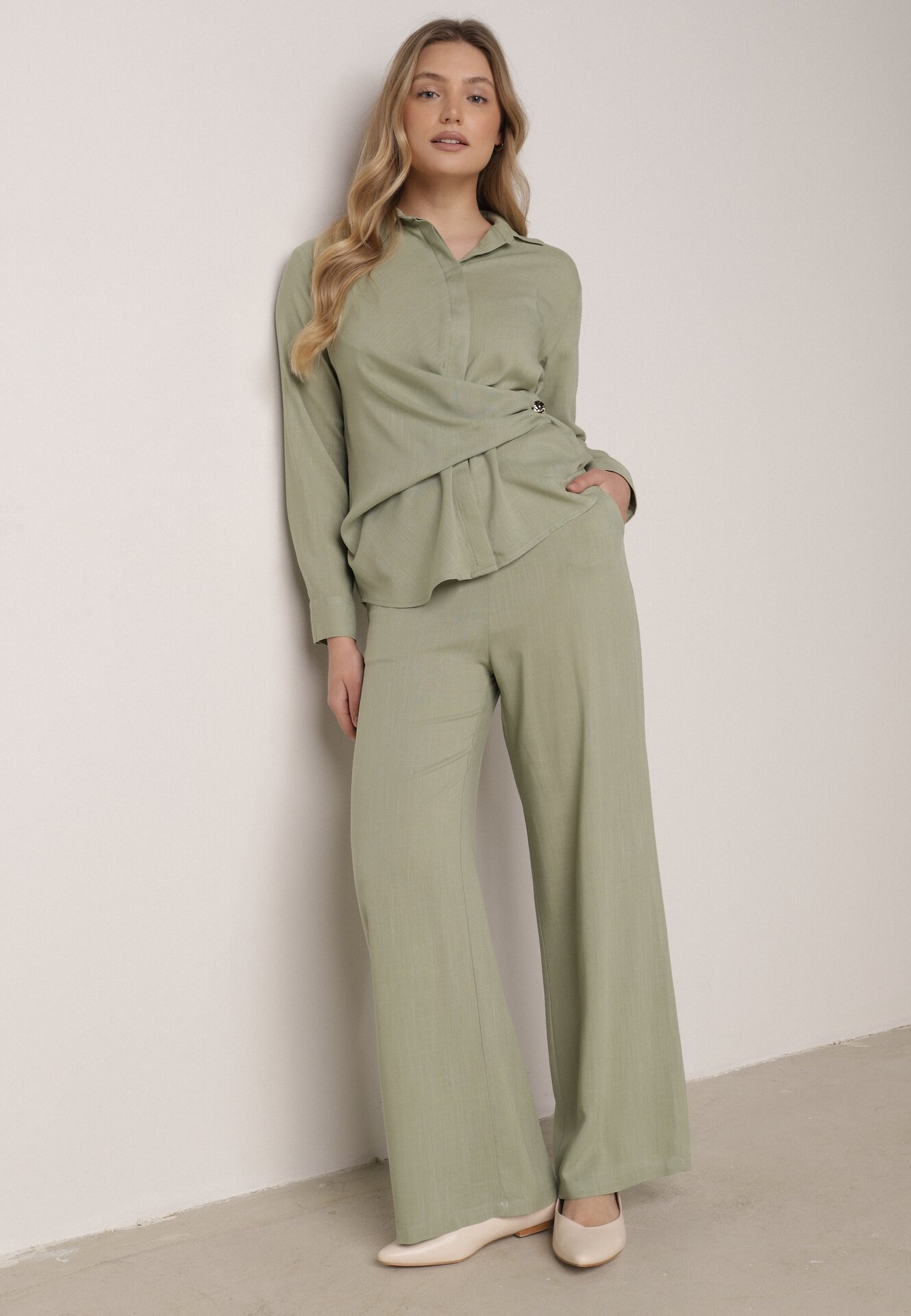 Zielony Wiskozowy Komplet Asymetryczna Koszula i Spodnie z Kieszeniami Moneia