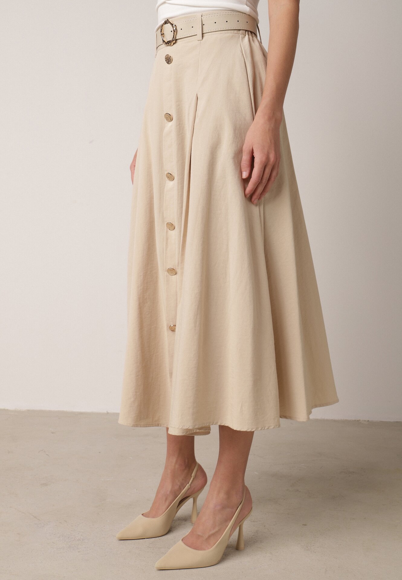 Beżowa Spódnica Rozkloszowana z Bawełną i Paskiem oraz Kieszniami Jorlea