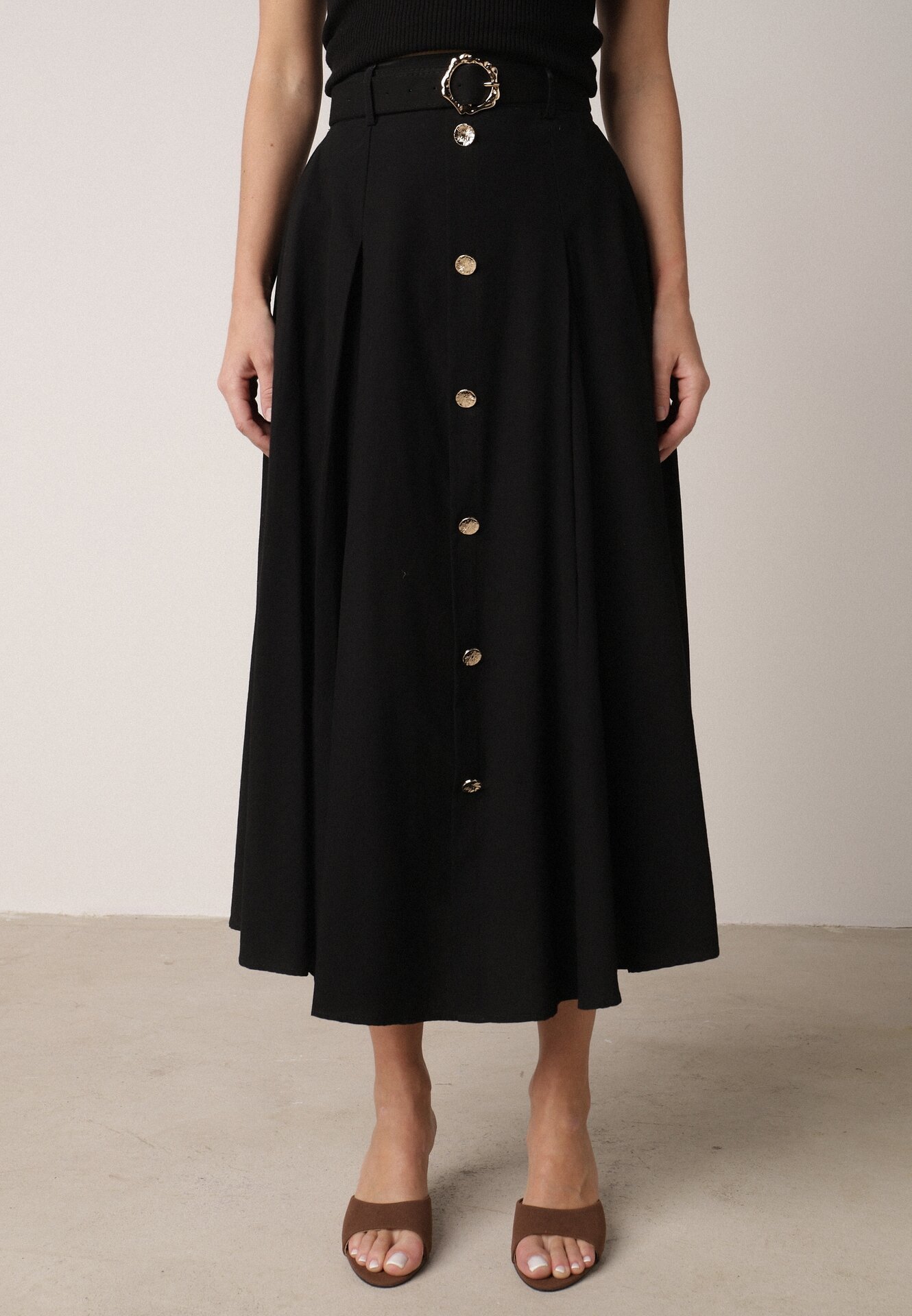 Czarna Spódnica Rozkloszowana z Bawełną i Paskiem oraz Kieszniami Jorlea