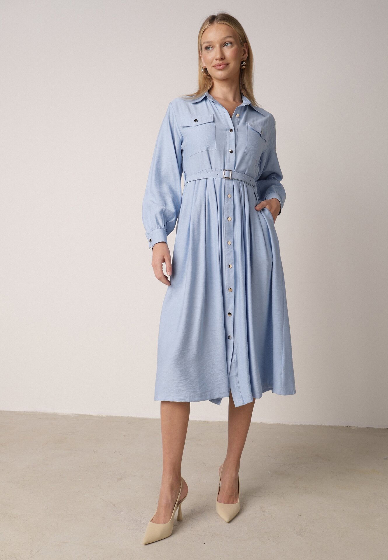 Niebieska Wiskozowa Sukienka Koszulowa z Paskiem Andranassa