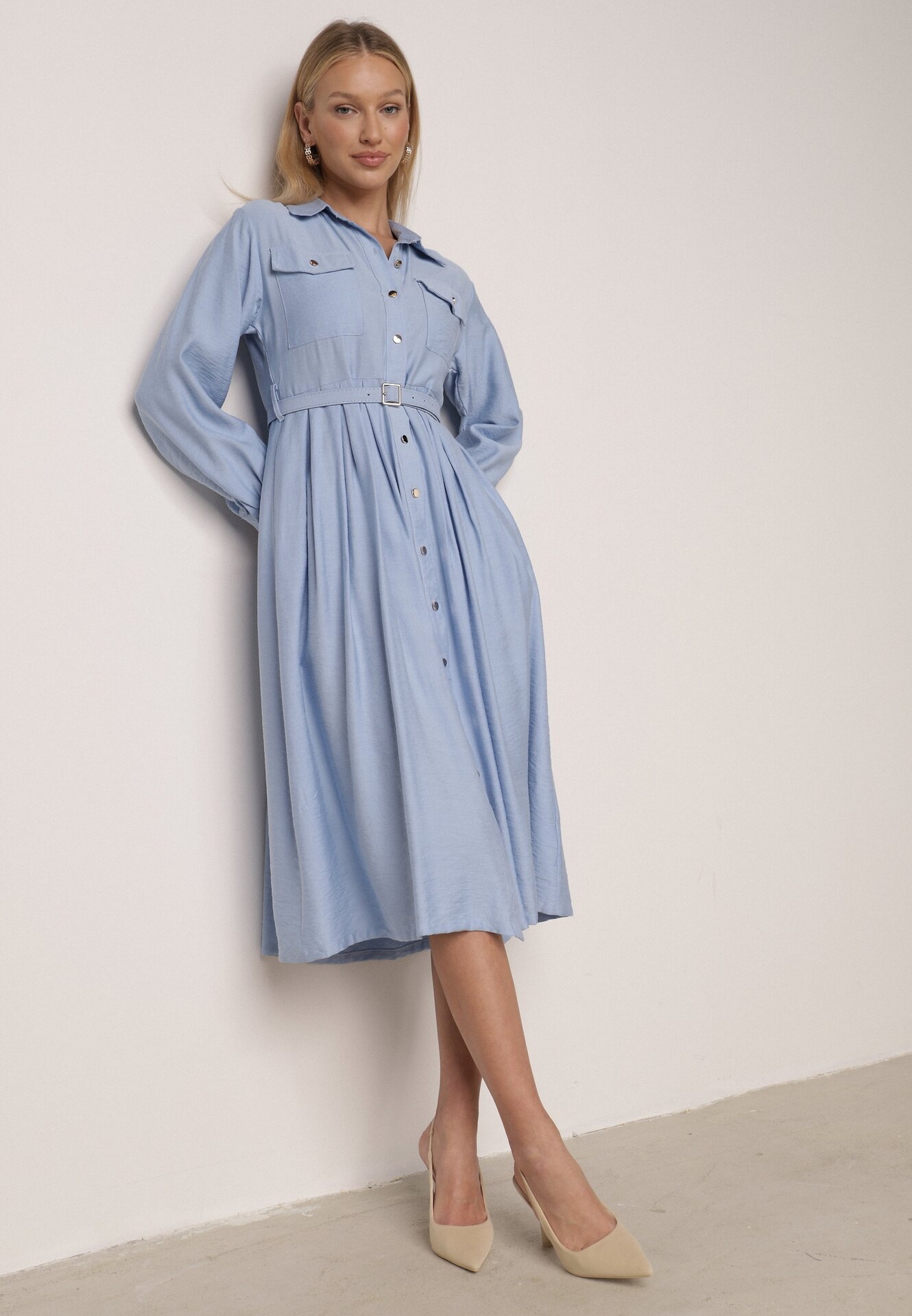 Niebieska Wiskozowa Sukienka Koszulowa z Paskiem Andranassa