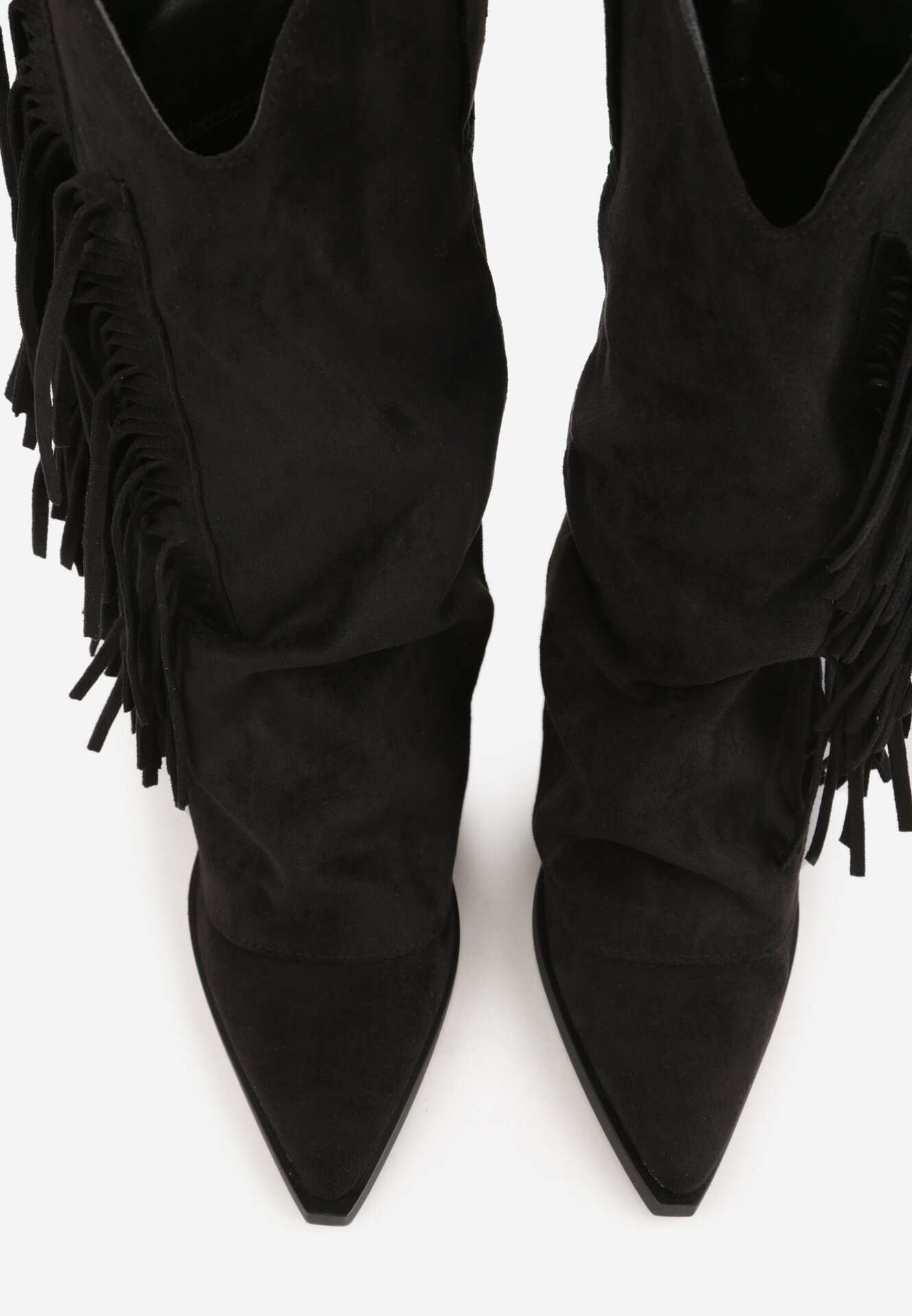 Czarne Botki Typu Kowbojki na Obcasie z Wywiniętą Cholewką i Frędzlami Uemiris