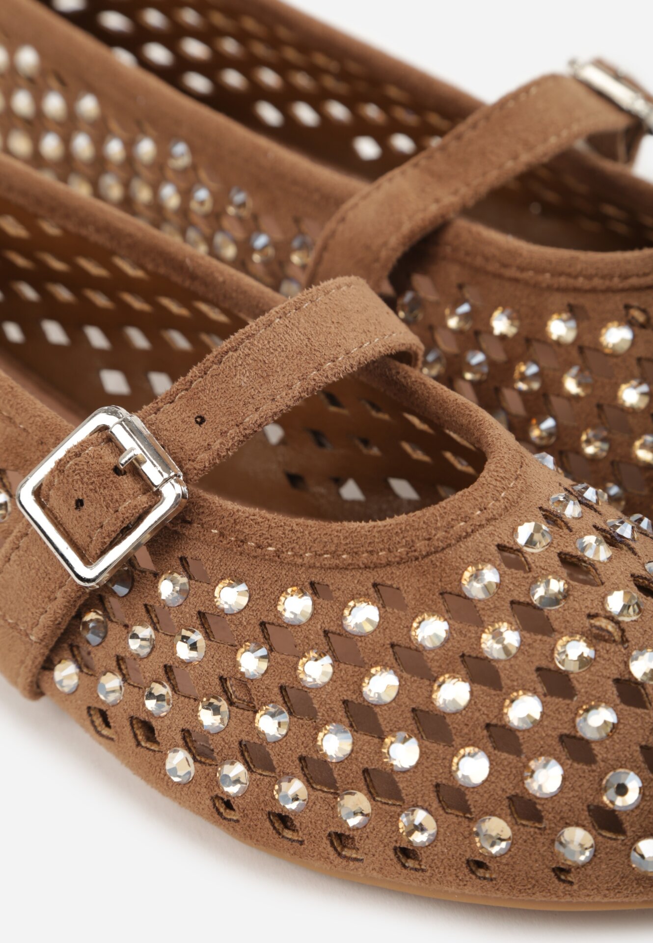 Brązowe Ażurowe Balerinki z Paskiem z Klamerką i Cyrkoniami Feanoene