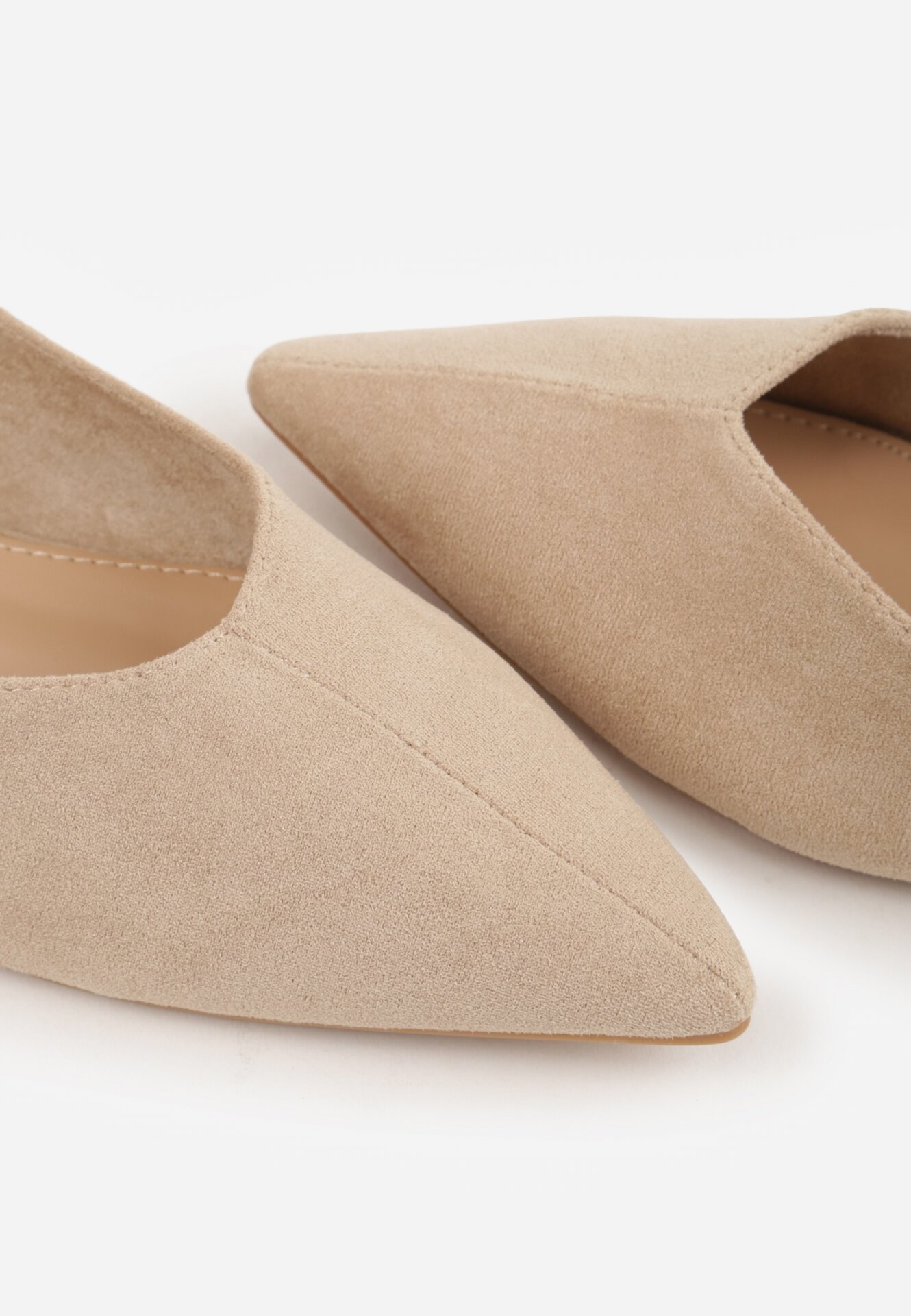 Beżowe Balerinki z Imitacji Zamszu z Noskiem w Szpic Egynome