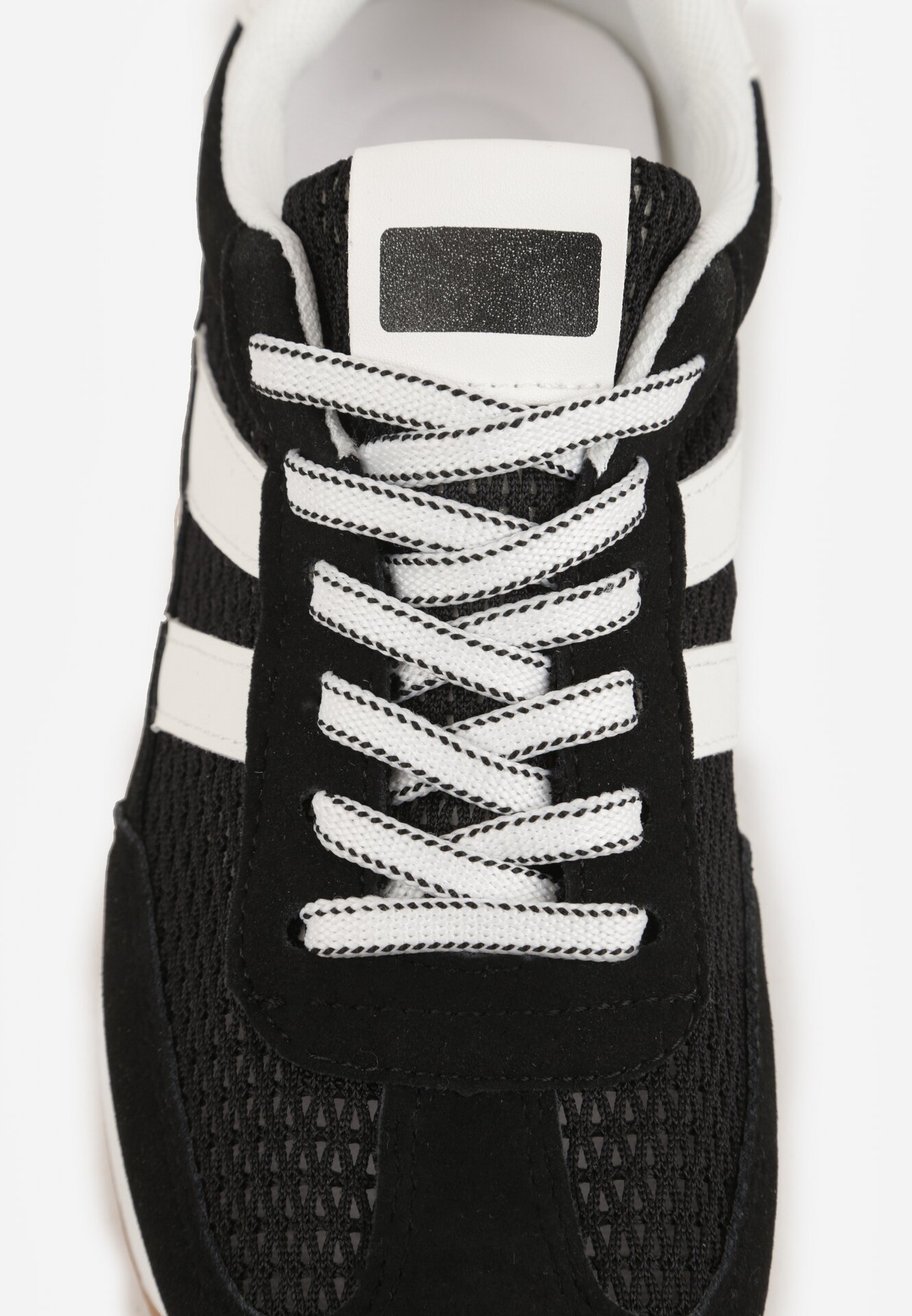 Czarne Casualowe Sneakersy z Siateczkowymi Wstawkami Kassadina