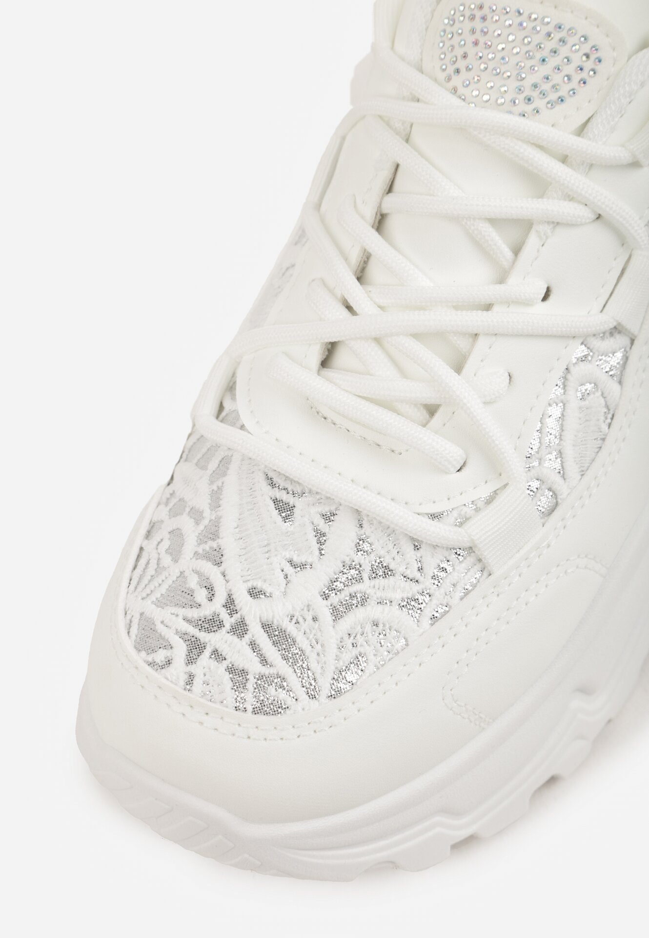 Białe Sneakersy na Grubej Podeszwie z Koronkowymi Wstawkami i Cyrkoniami Sephialle
