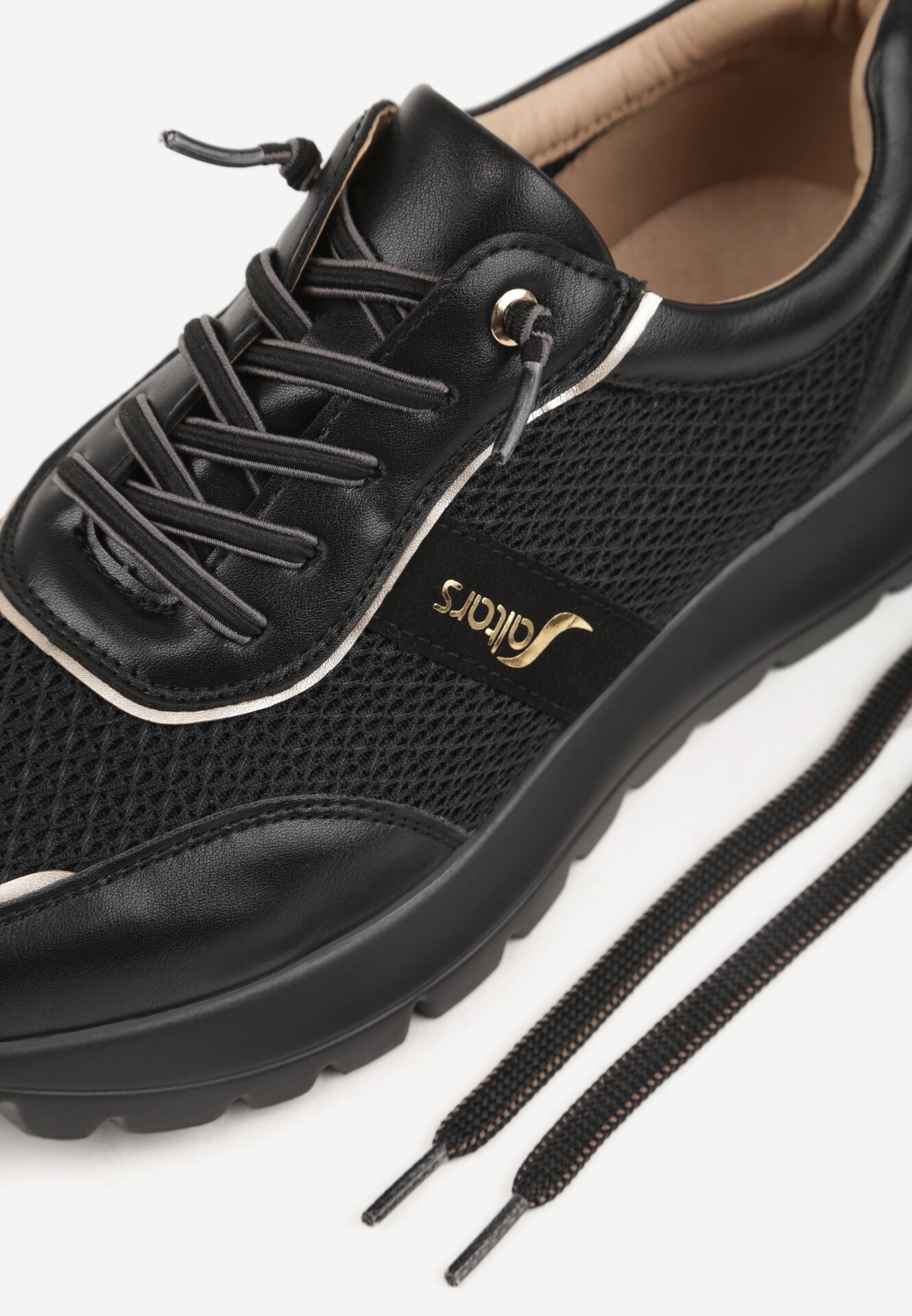 Czarne Sneakersy na Grubej Podeszwie ze Skórzaną Wkładką i Napisem Airarge