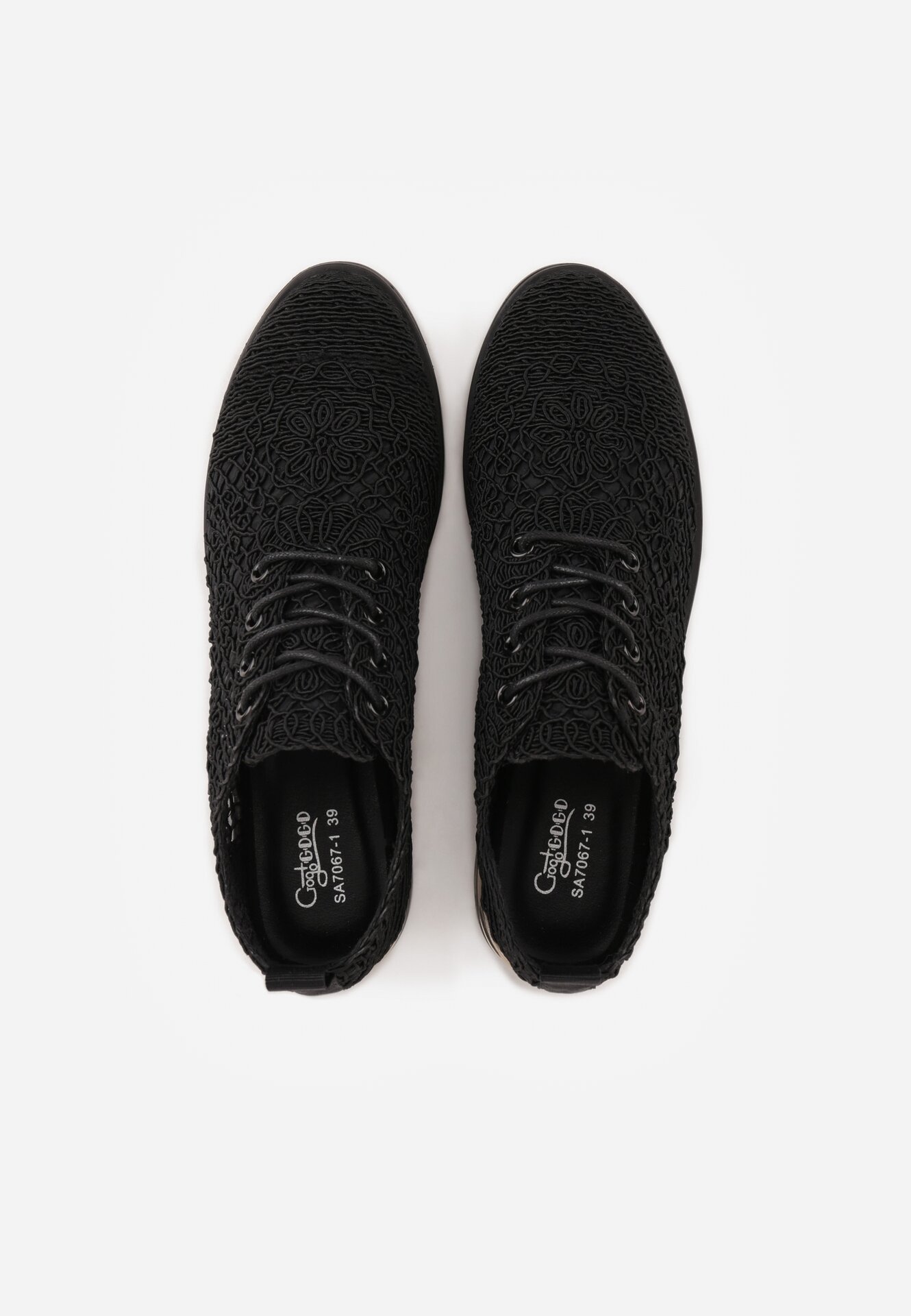 Czarne Ażurowe Półbuty z Metaliczną Wstawką Homonis