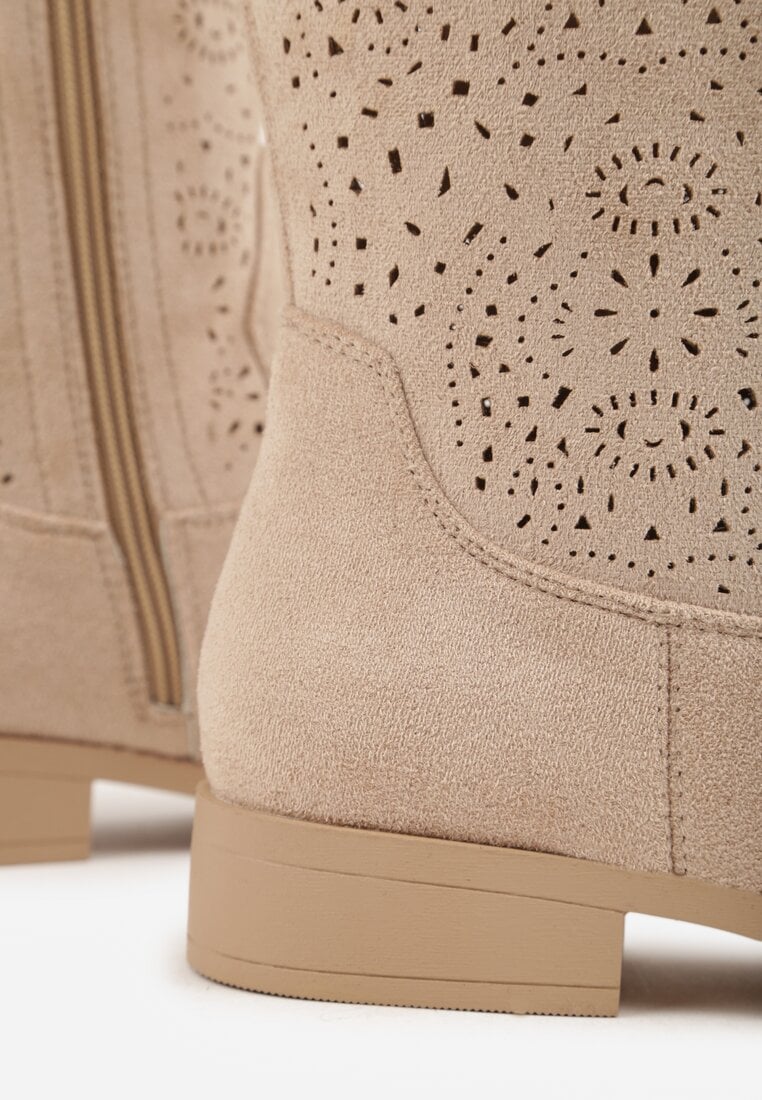 Ciemnobeżowe Botki Ażurowe Ozdobione Metaliczną Aplikacją Iomosa