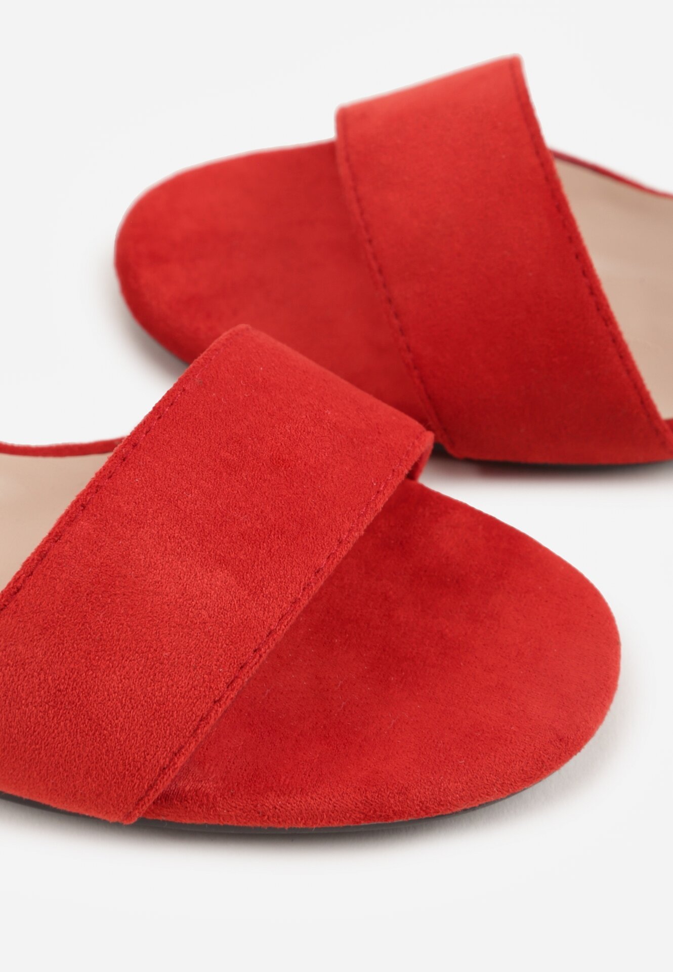 Czerwone Sandały z Imitacji Zamszu na Słupku Ianolis