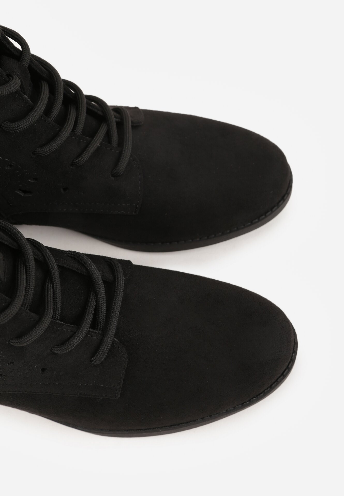 Czarne Sznurowane Botki z Ażurową Cholewką Zeliana