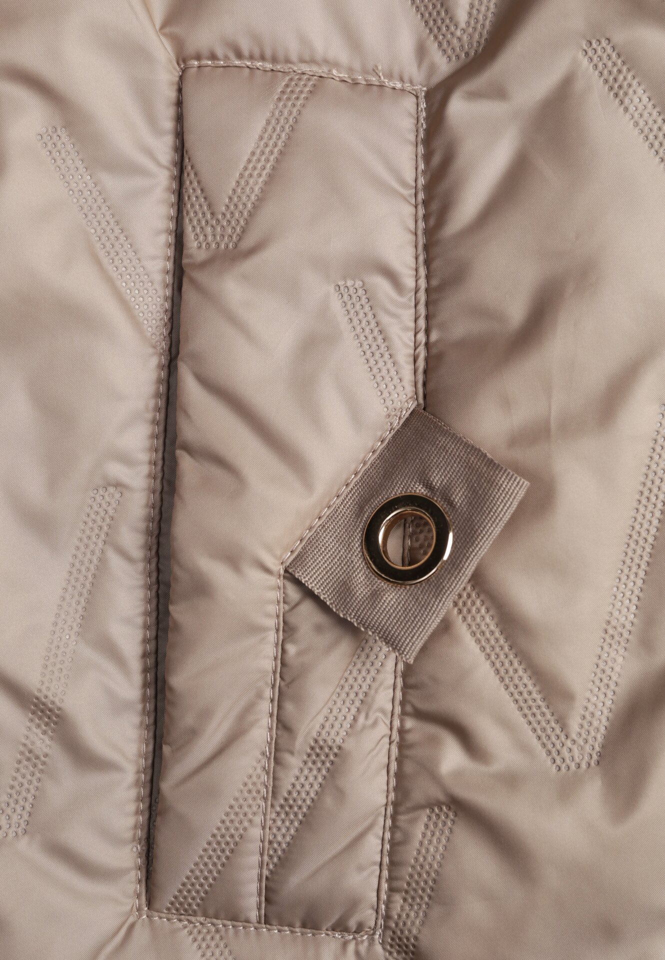 Brązowa Pikowana Kurtka Przejściowa Parka z Kapturem o Długim Kroju z Ozdobą Isaline