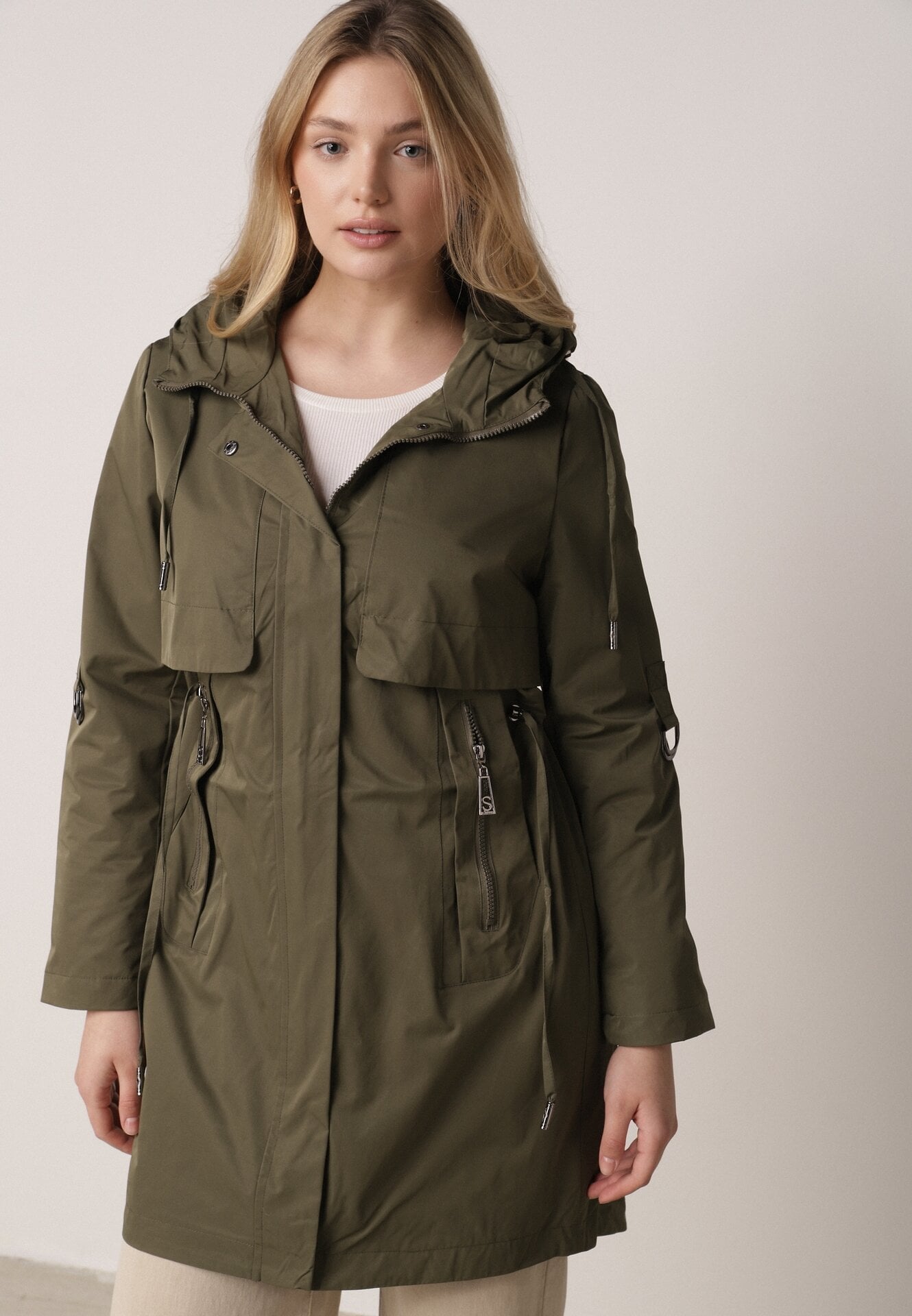 Zielona Przejściowa Kurtka Parka z Kapturem i Podwijanymi Rękawami Tinarose