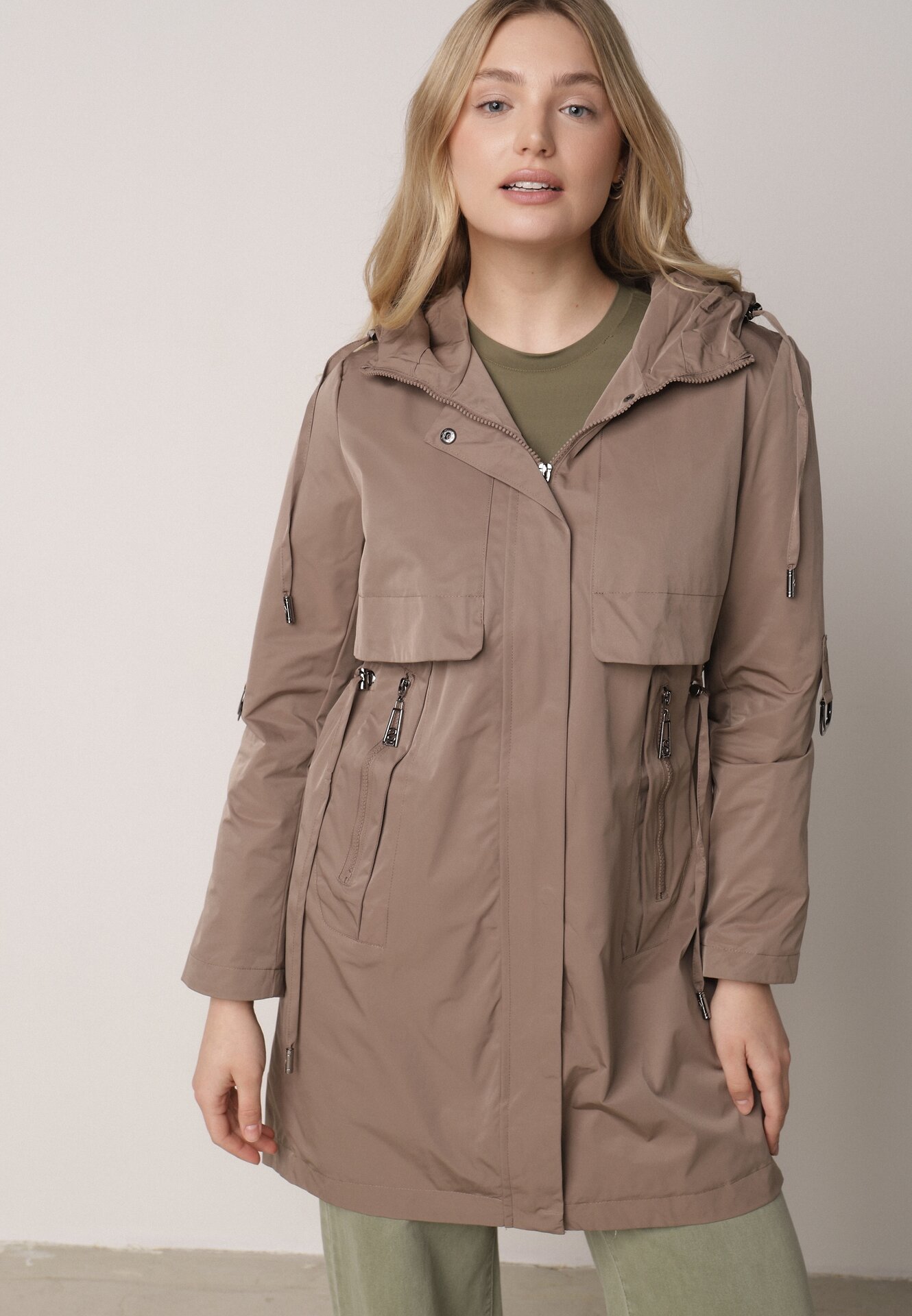 Ciemnobeżowa Przejściowa Kurtka Parka z Kapturem i Podwijanymi Rękawami Tinarose