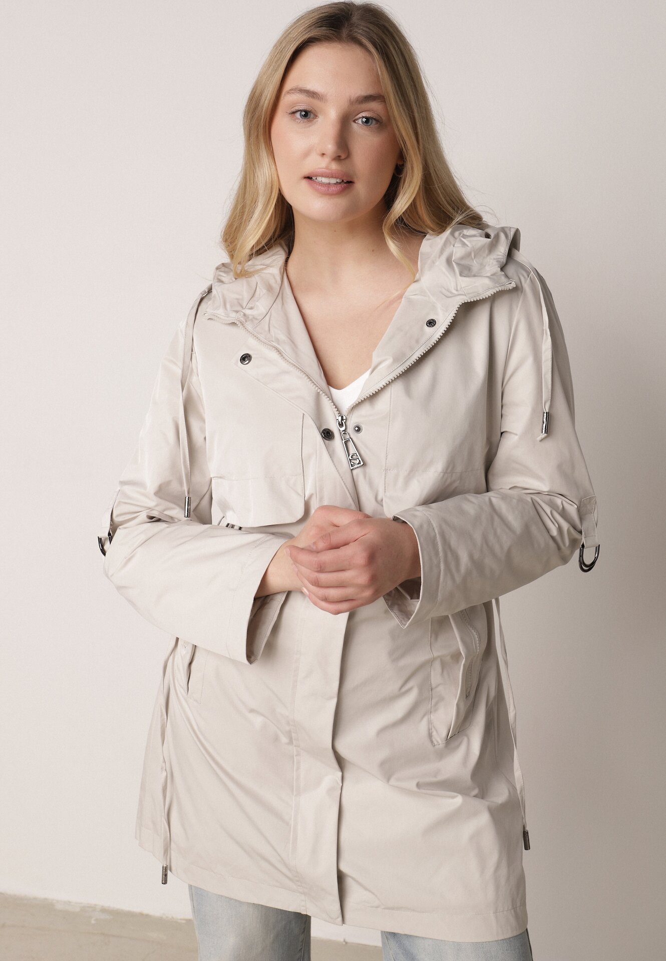 Beżowa Przejściowa Kurtka Parka z Kapturem i Podwijanymi Rękawami Tinarose