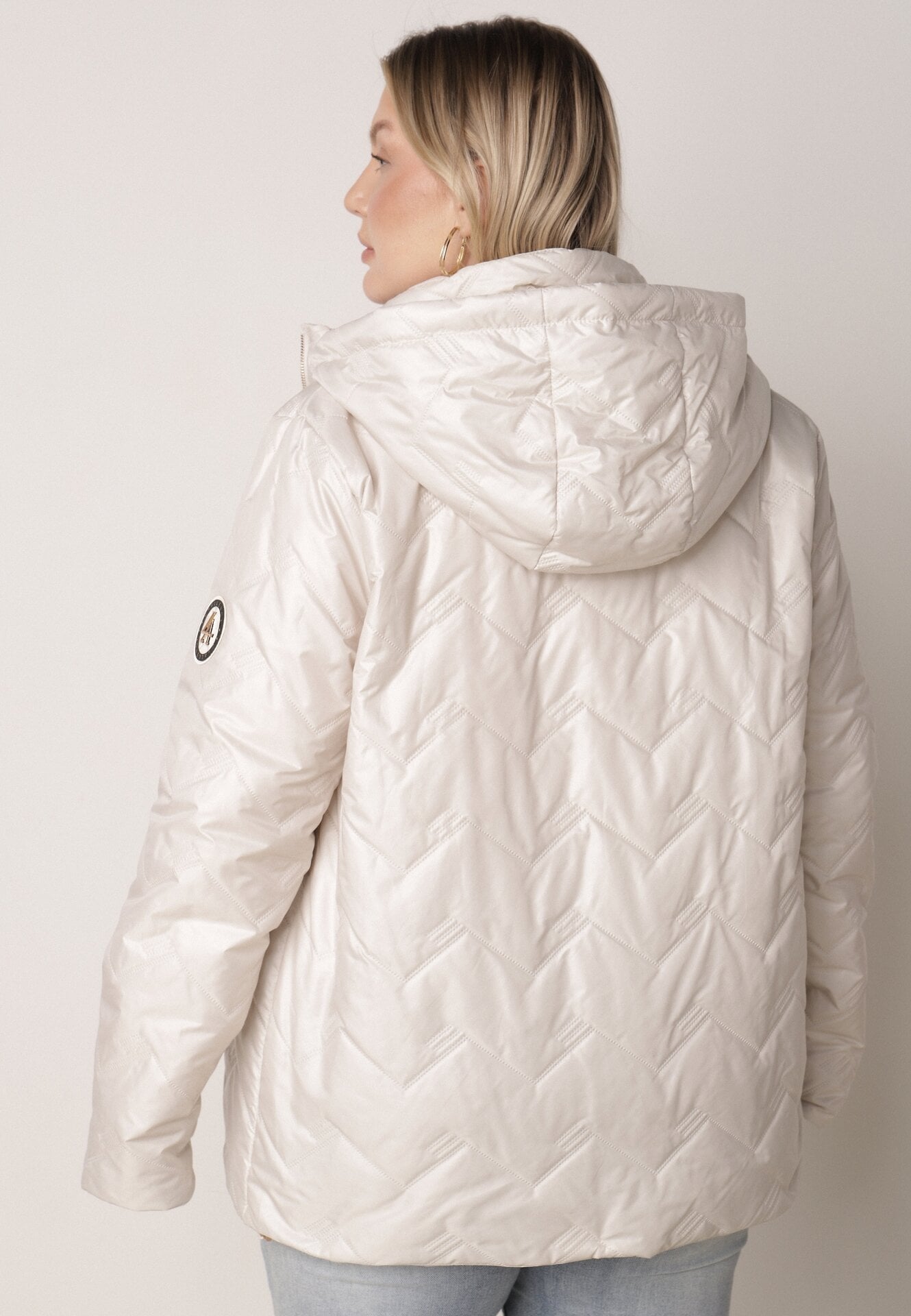 Jasnoszara Pikowana Kurtka Przejściowa o Prostym Kroju z Kapturem Vimoris