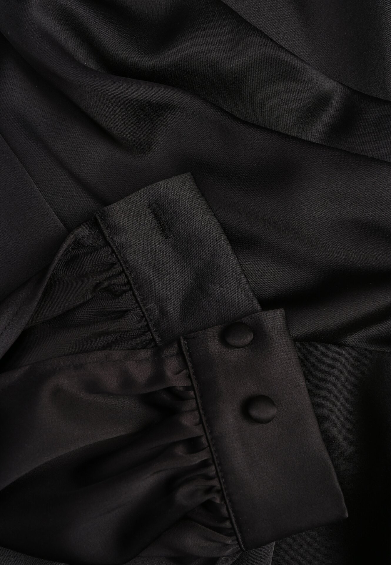 Czarna Satynowa Sukienka VICES z Bawełny o Kopertowym Kroju Glanita