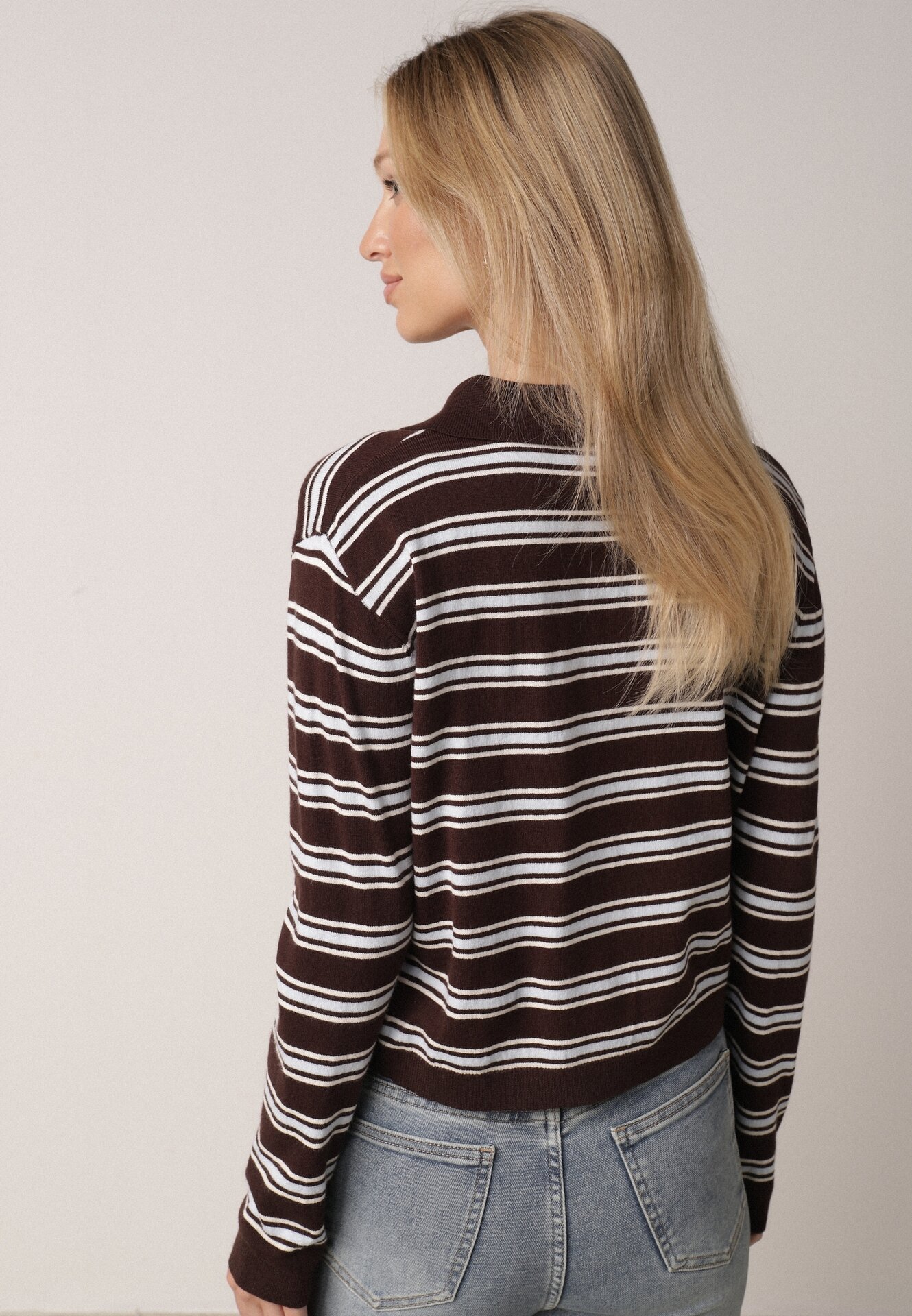 Brązowy Sweter w Paski z Kołnierzykiem z Wiskozą Minkalia