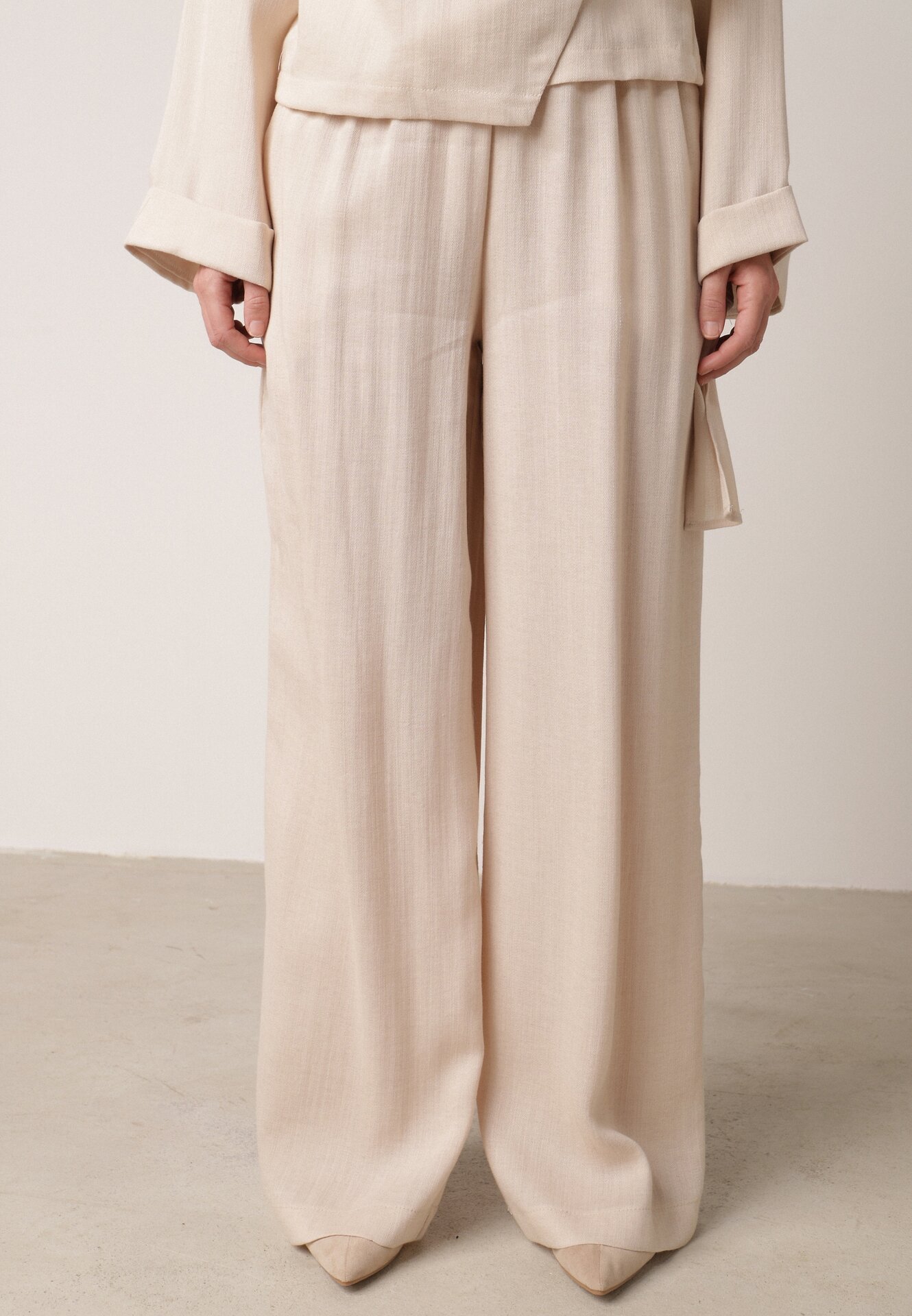 Beżowe Wiskozowe Spodnie z Szeroką Nogawką i Wiązaniem w Talii Terisanna