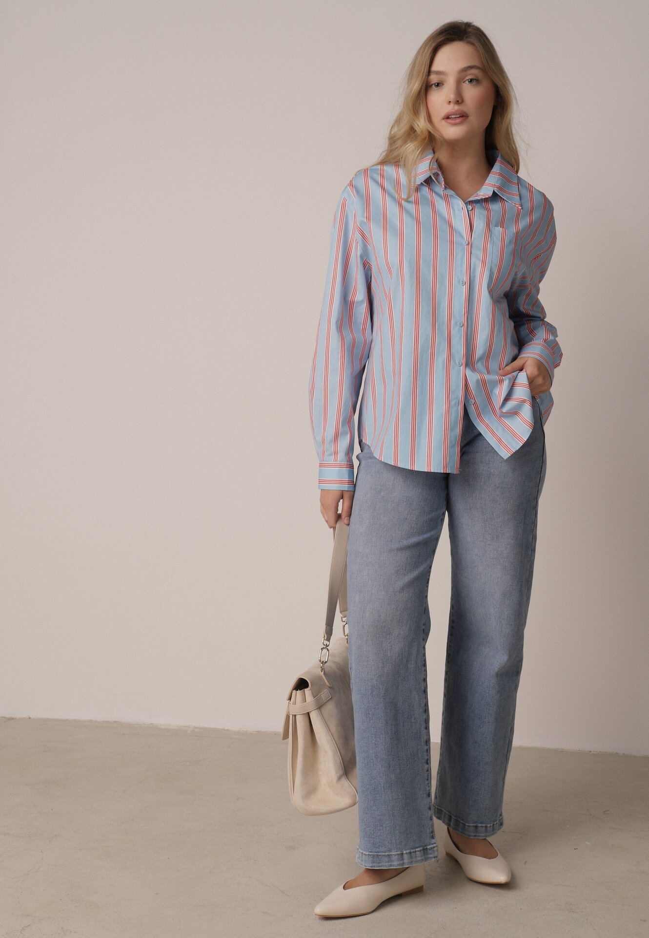 Niebieska Bawełniana Koszula o Kroju Oversize Ozdobiona Pionowymi Paskami Ulialia