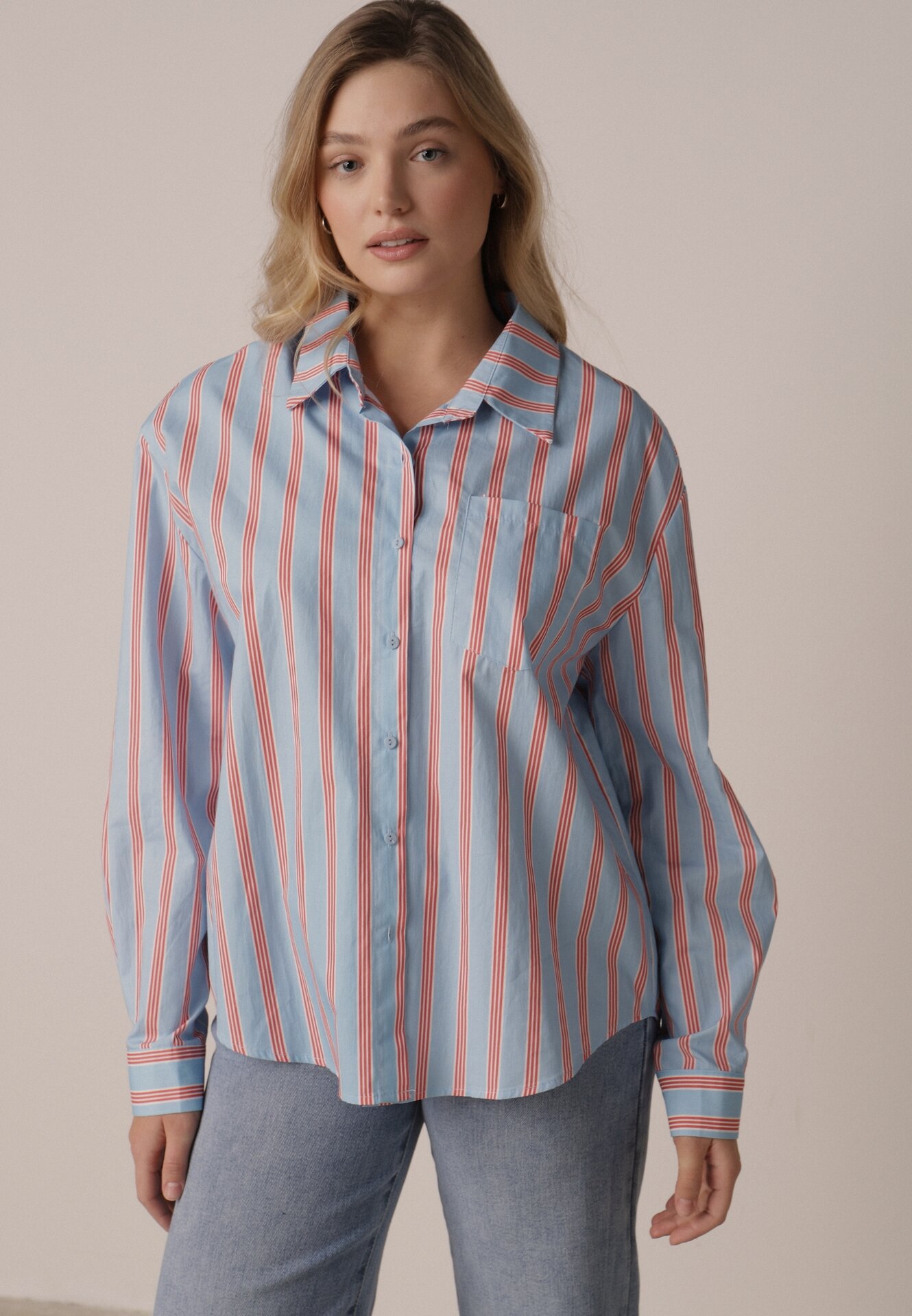 Niebieska Bawełniana Koszula o Kroju Oversize Ozdobiona Pionowymi Paskami Ulialia