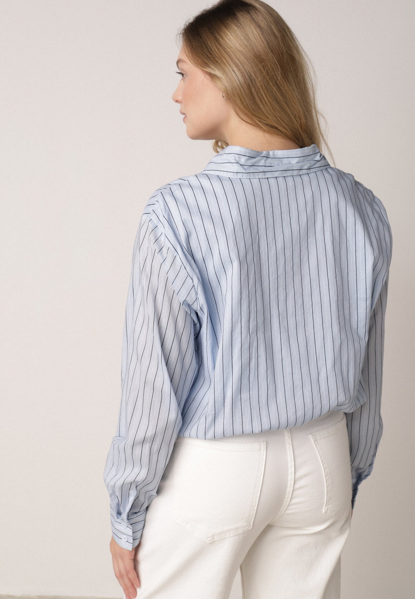 Niebieska Bawełniana Koszula Oversize w Pionowe Paski z Gumką Kycer