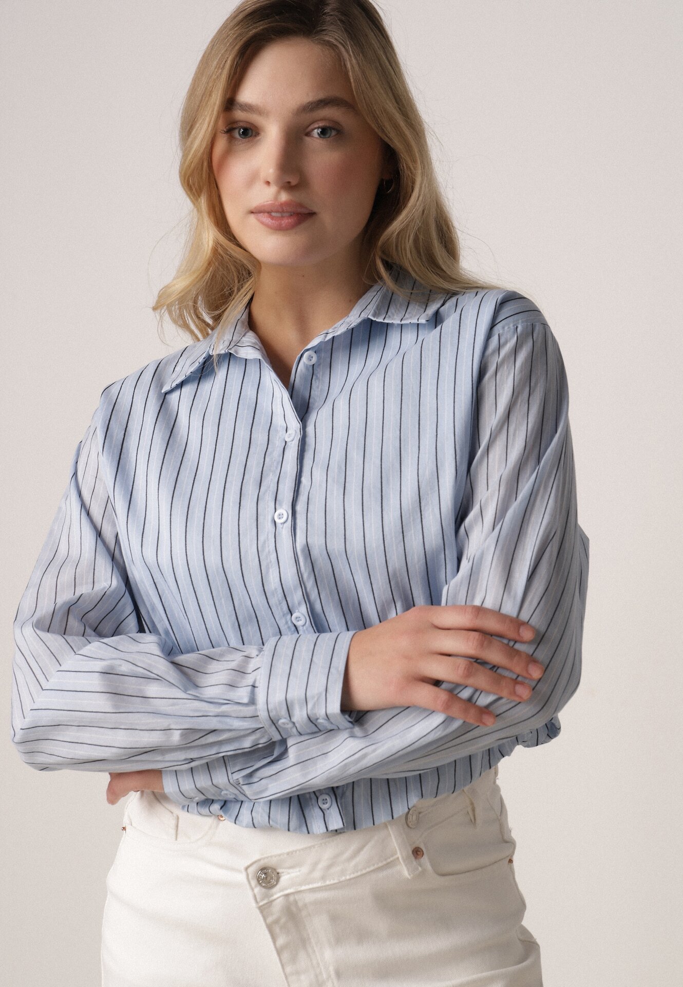 Niebieska Bawełniana Koszula Oversize w Pionowe Paski z Gumką Kycer