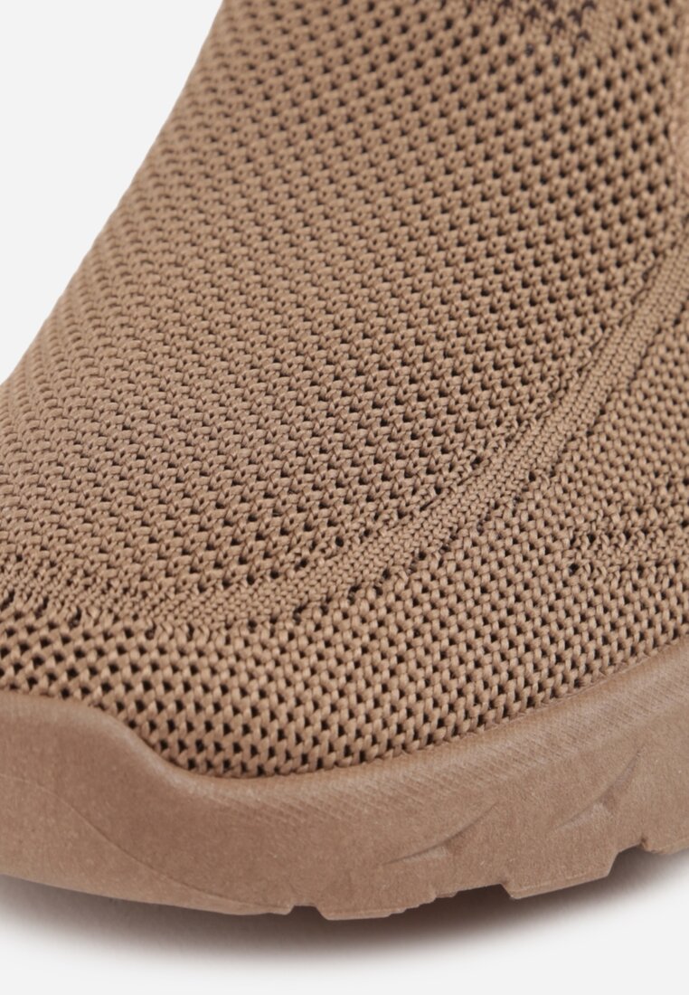 Ciemnobeżowe Wsuwane Buty Sportowe Sneakersy z Siateczki z Elastycznymi Wstawkami Aerero