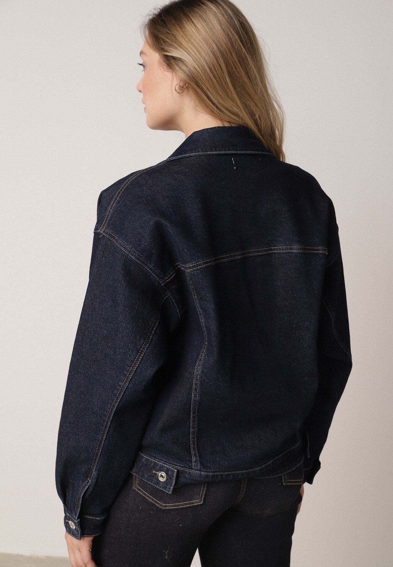 Granatowa Jeansowa Kurtka z Bawełną o Kroju Oversize Vimiloria