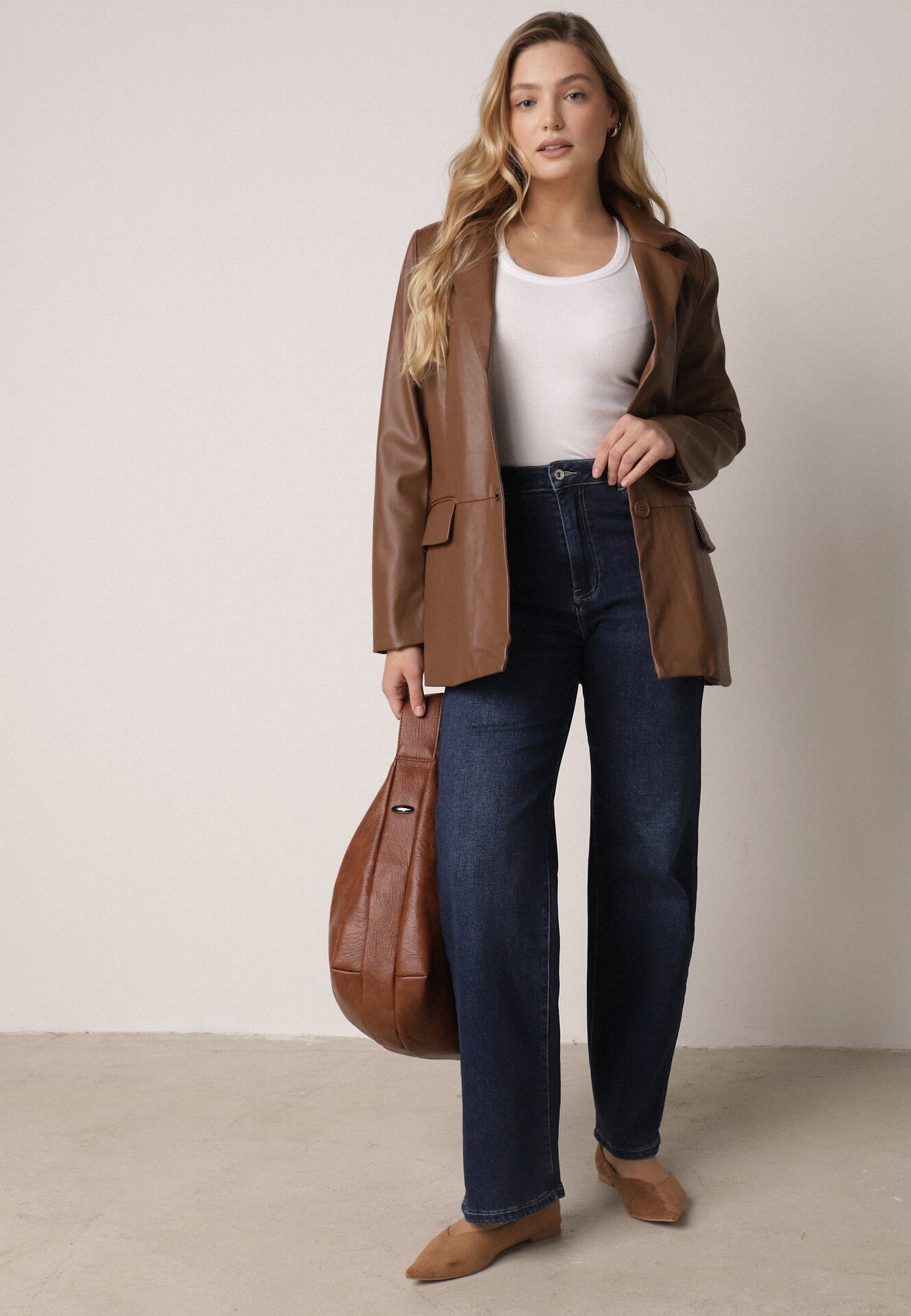 Niebieskie Bawełniane Jeansy o Szerokim Kroju Vimantta