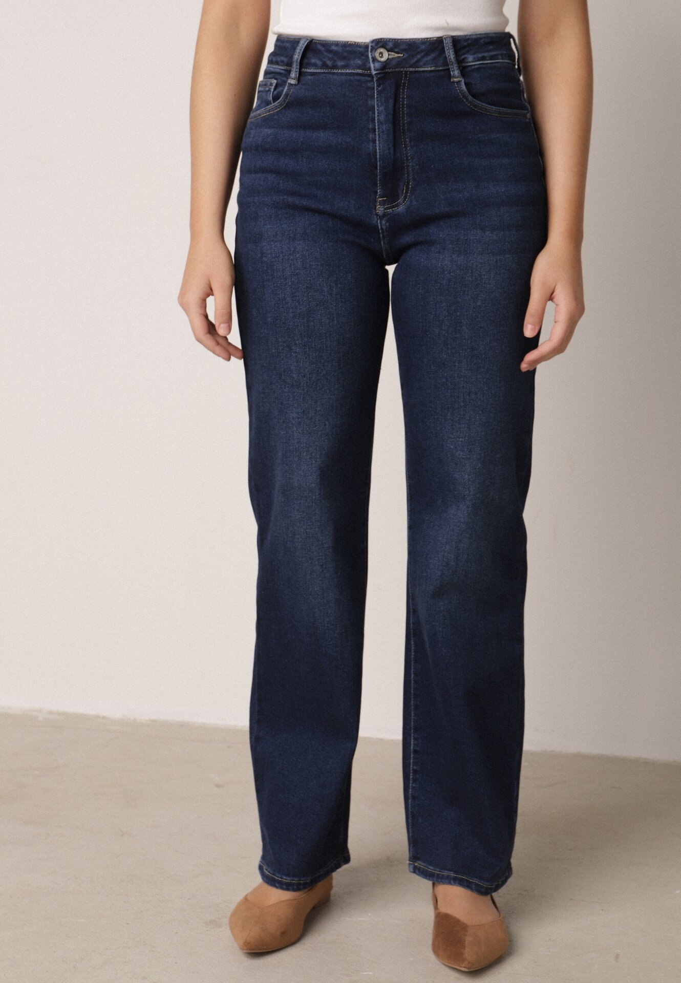 Niebieskie Bawełniane Jeansy o Szerokim Kroju Vimantta