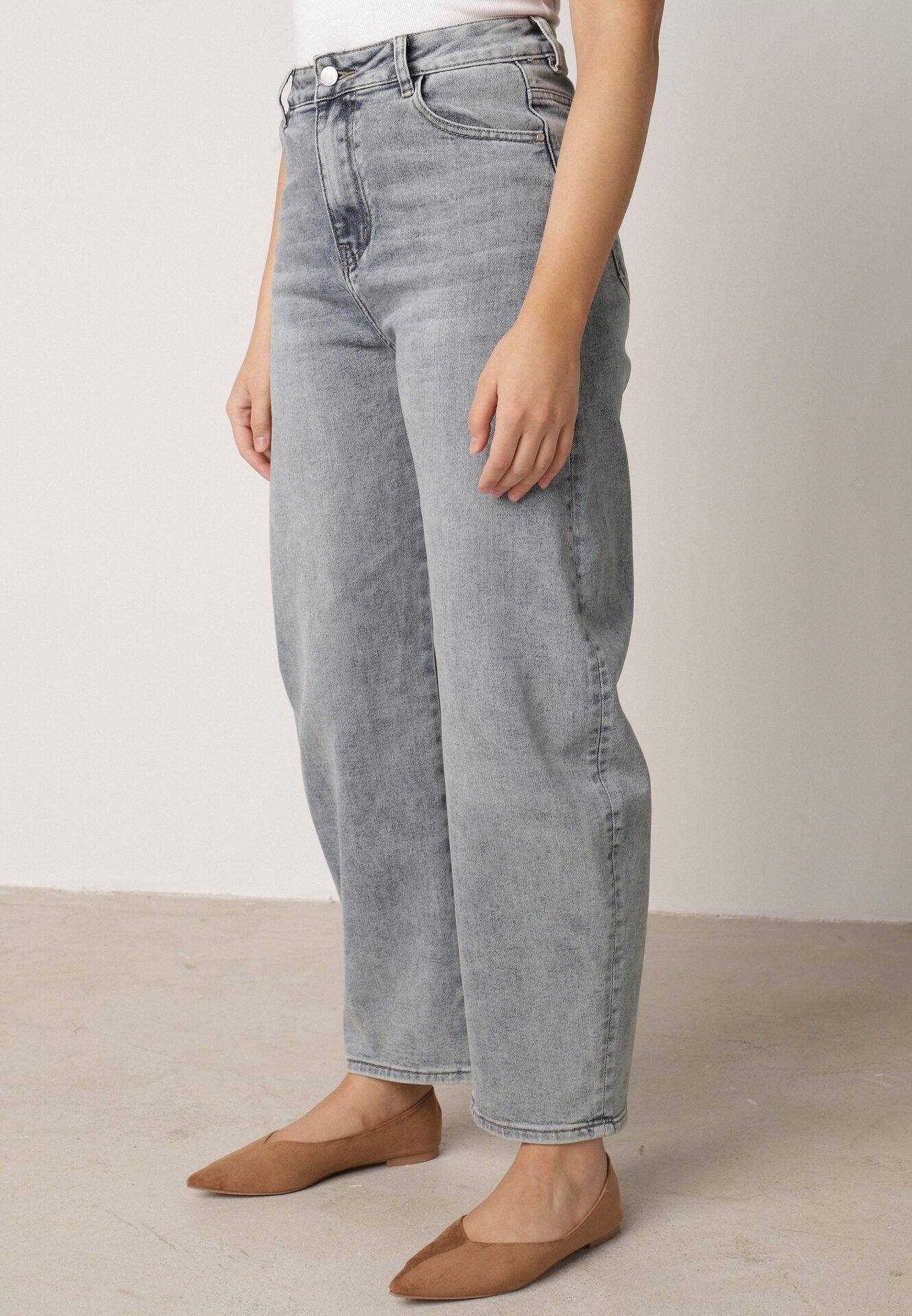 Jasnoniebieskie Bawełniane Jeansy o Kroju Barrel Leg z Wysokim Stanem Vimariele