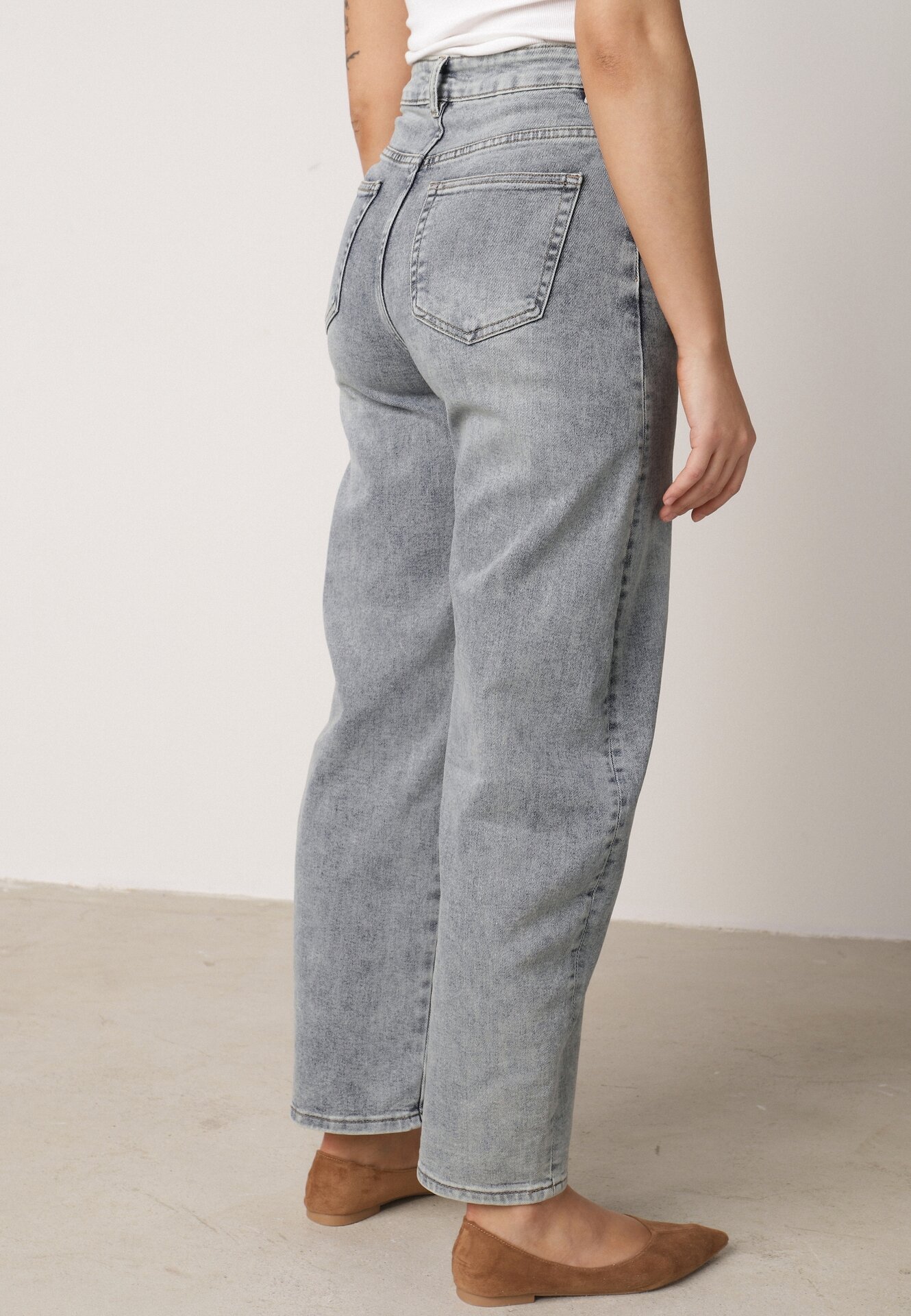 Jasnoniebieskie Bawełniane Jeansy o Kroju Barrel Leg z Wysokim Stanem Vimariele