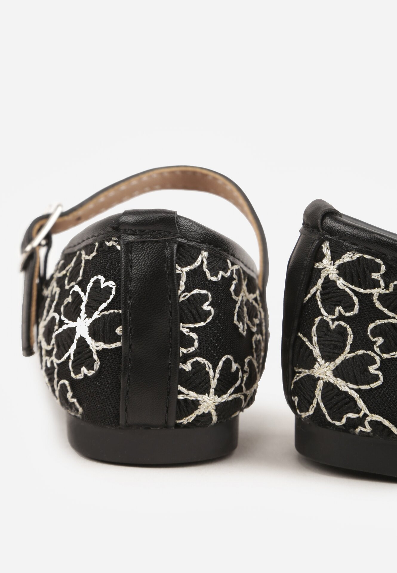 Czarne Siateczkowe Balerinki z Paskiem z Klamerką Zdobione Kwiatowym Haftem Canlea