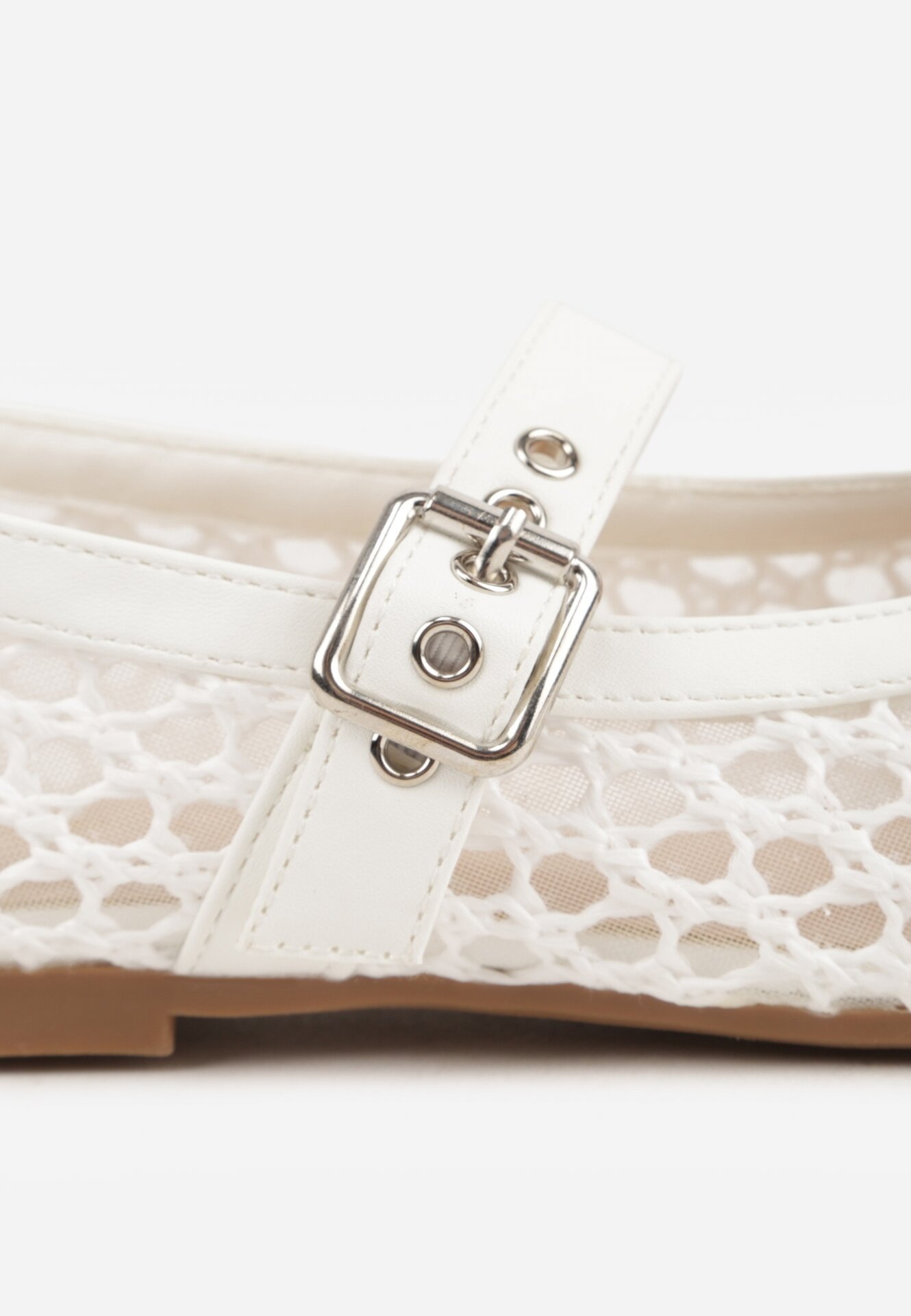 Białe Balerinki z Plecionką z Rafii Tessandra