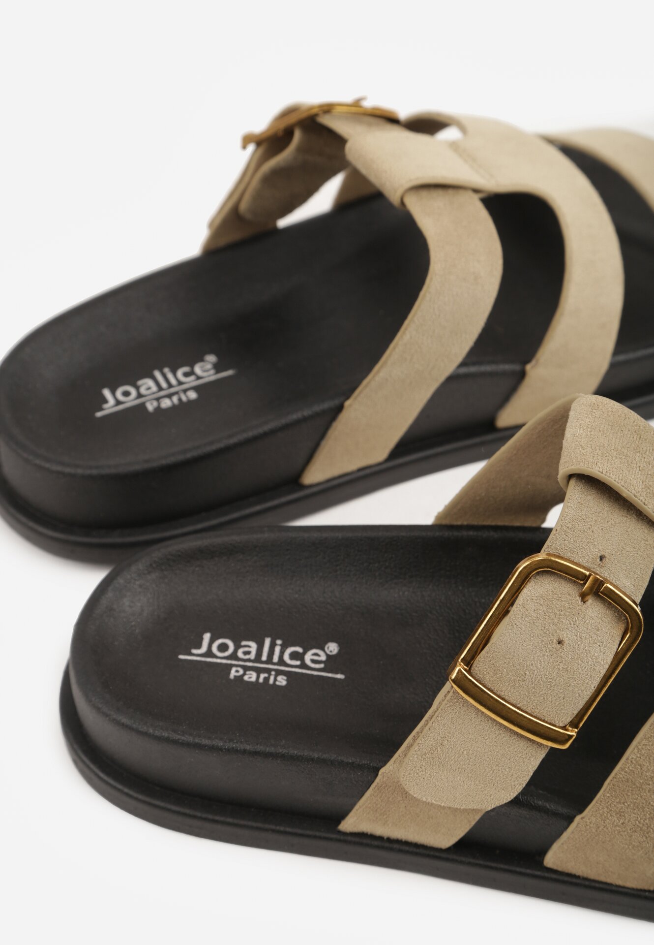 Beżowe Klapki z Geometryczną Cholewką i Klamrą z Boku Endrita