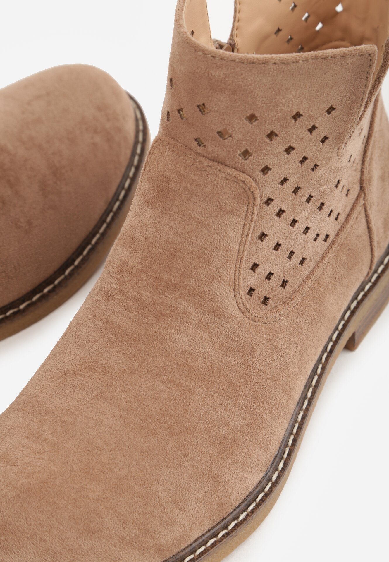 Ciemnobeżowe Płaskie Botki Sztyblety z Ażurowym Wzorem ze Skórzaną Wkładką Terisina